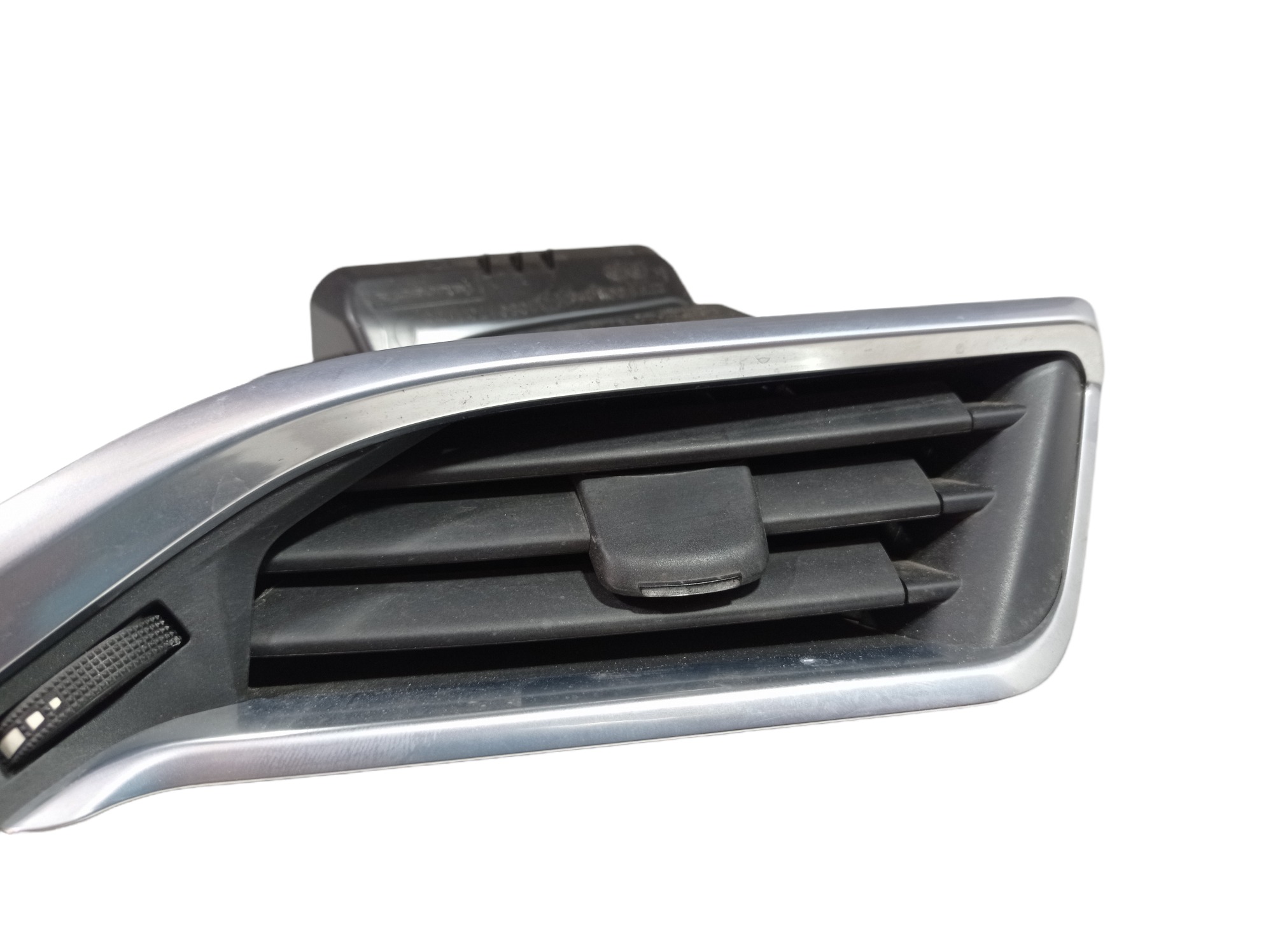 Difusor Ar Direito Painel Peugeot 2008 2017 9673131677 V437 4