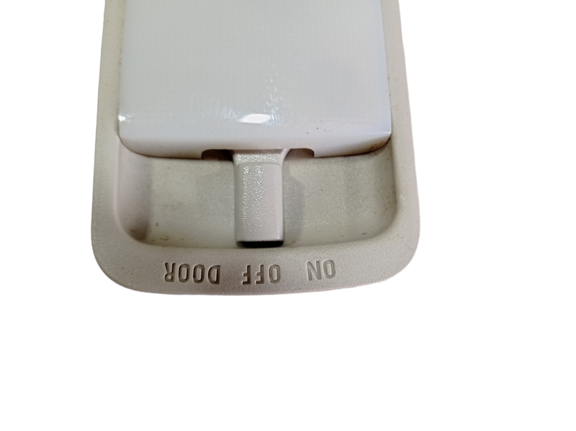 Luz Cortesia Teto Nissan Sentra Livina Leaf  26410el00a V488 7