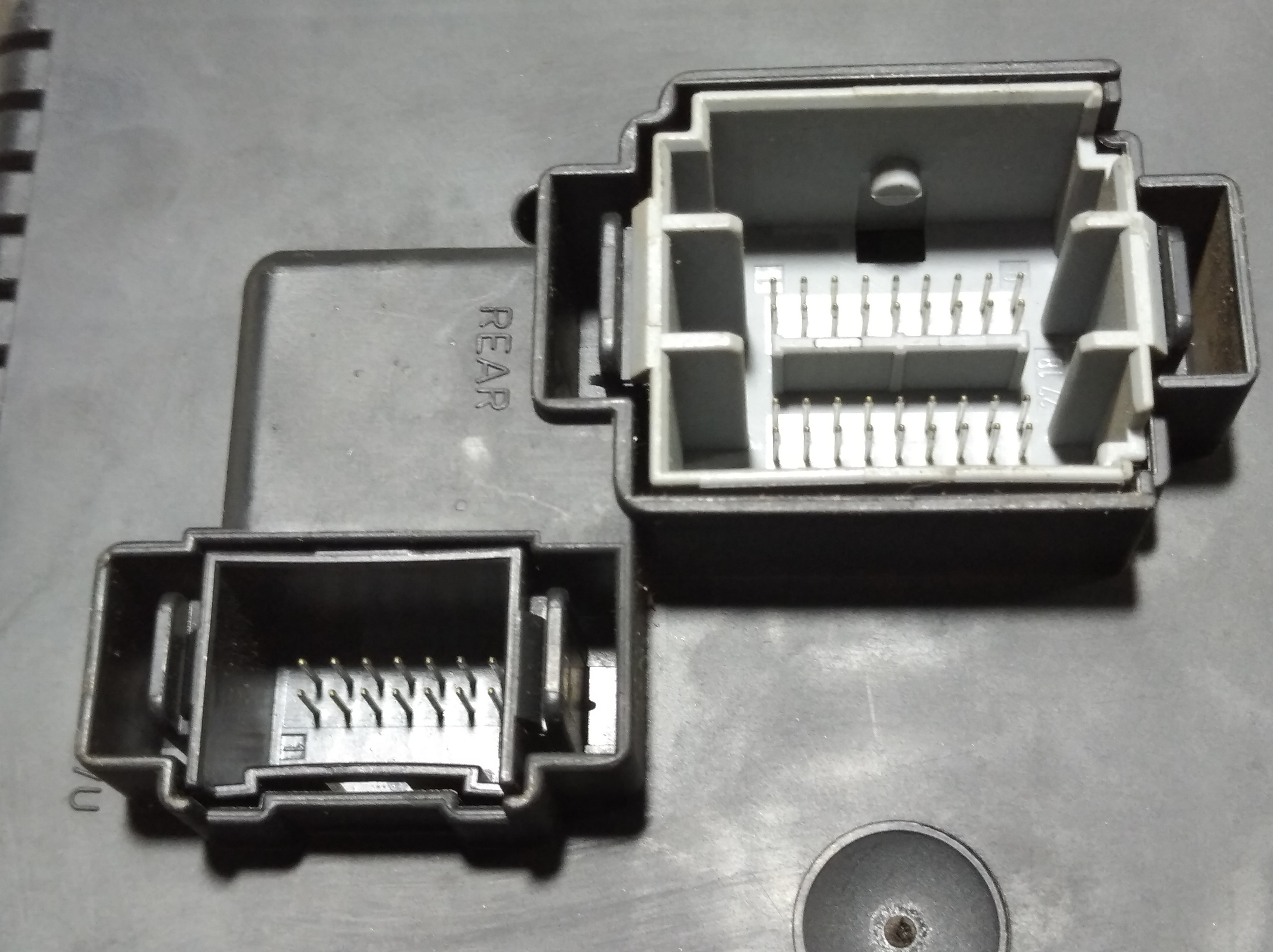 Caixa Base Fusivel Volvo S60 2.5 2005 V54 8688264 6