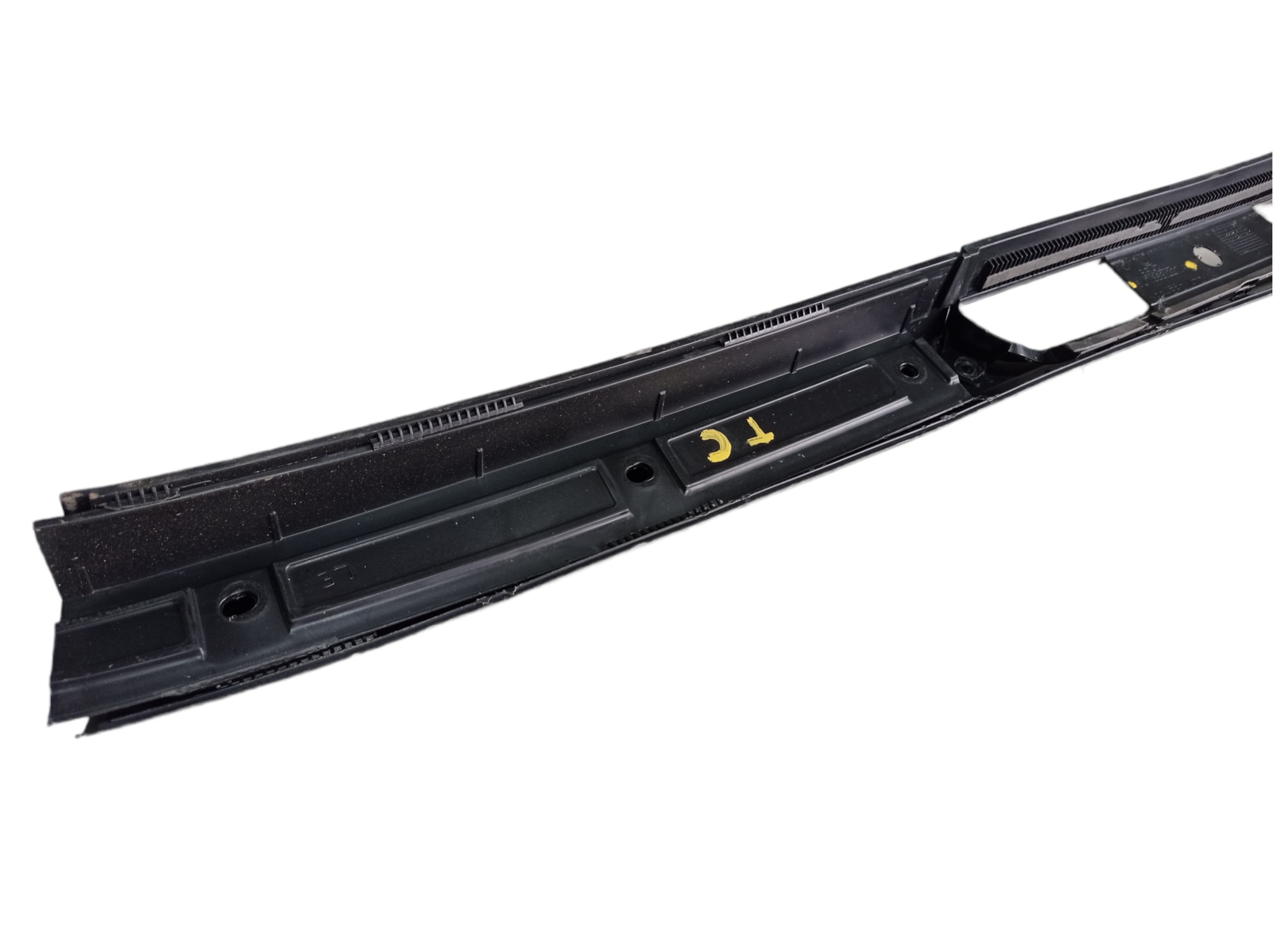 Moldura Central Luz Freio Vw Saveiro Cross 2020 V467 6