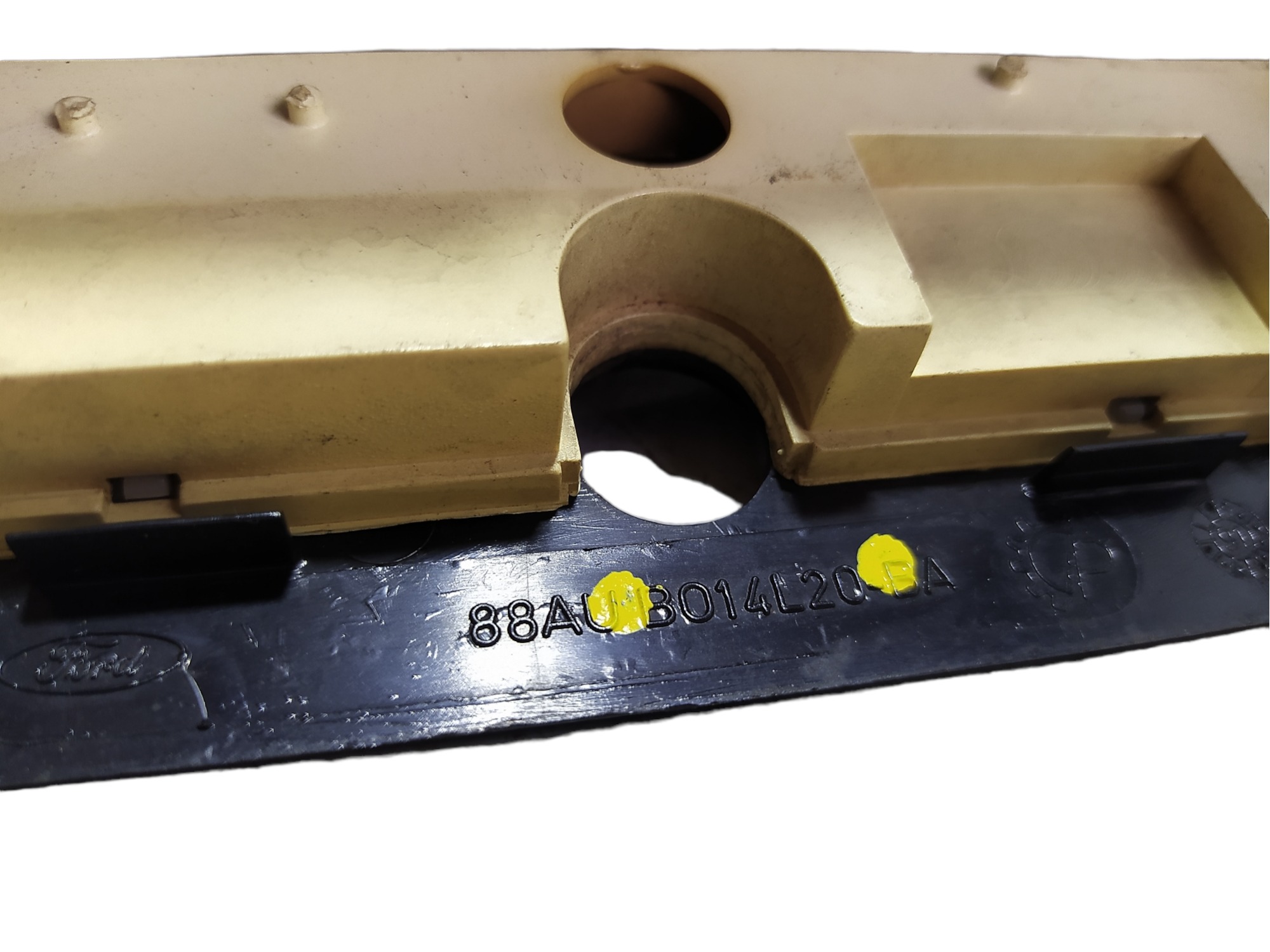 Moldura Difusor Central Ford Escort Europeu  Vl 4