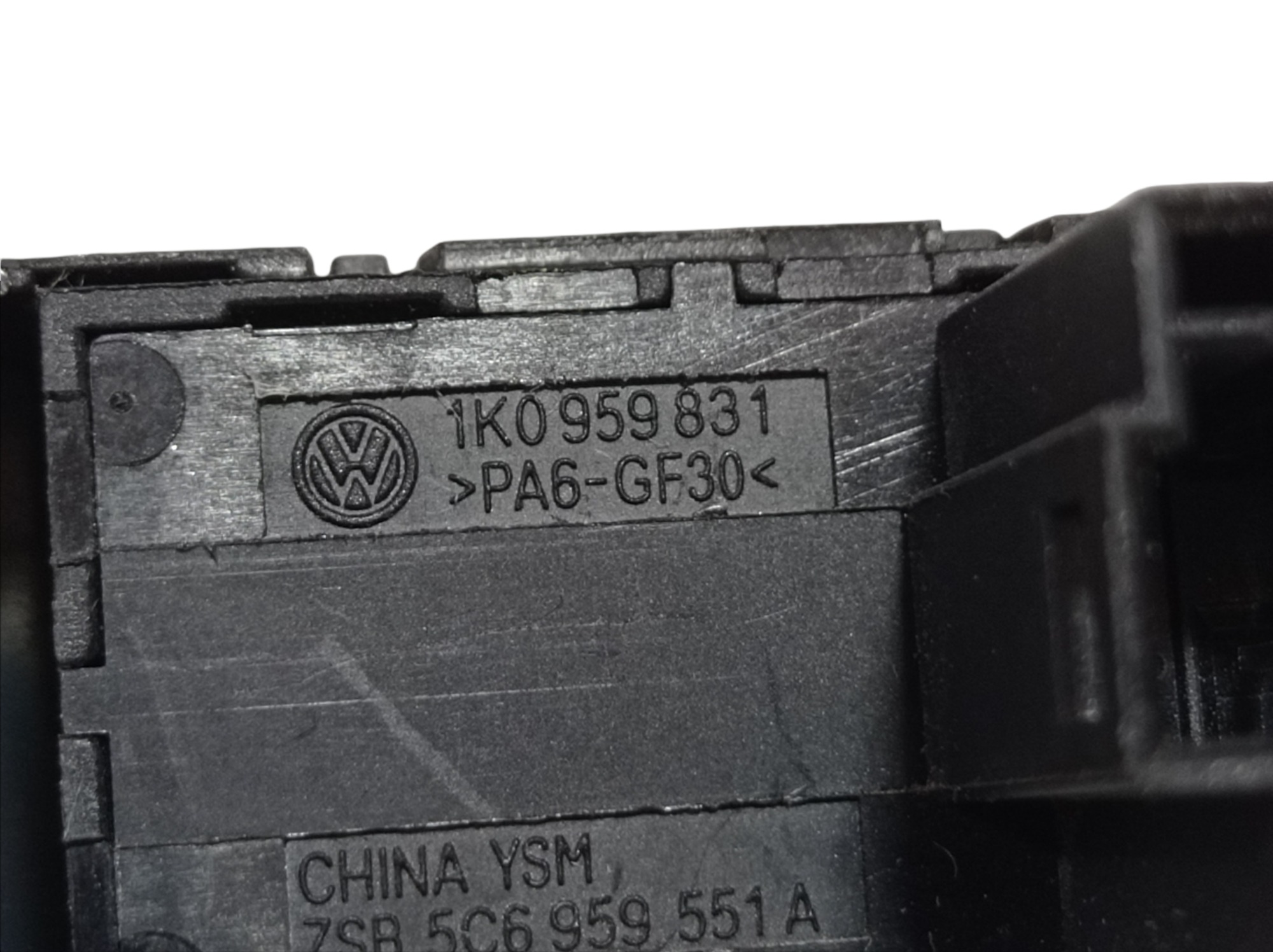 Botão Abertura Tampa Traseira Vw Jetta 2011 A 2017 V260 6
