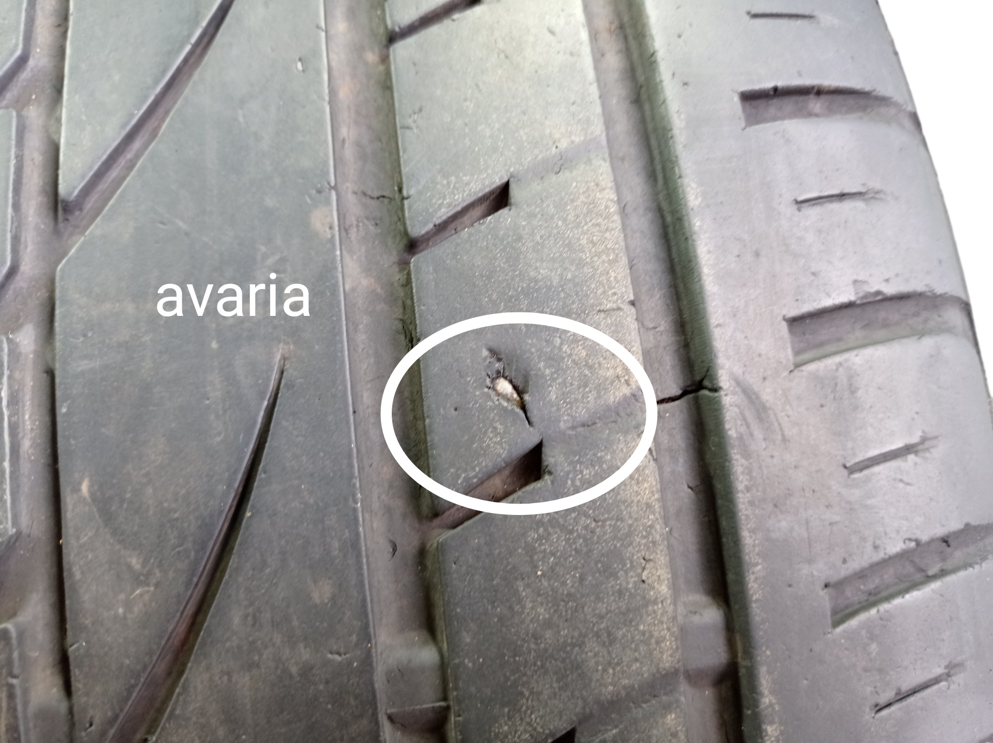 Pneu Aro 20 Continental Cross Contact 265/50 R20 8
