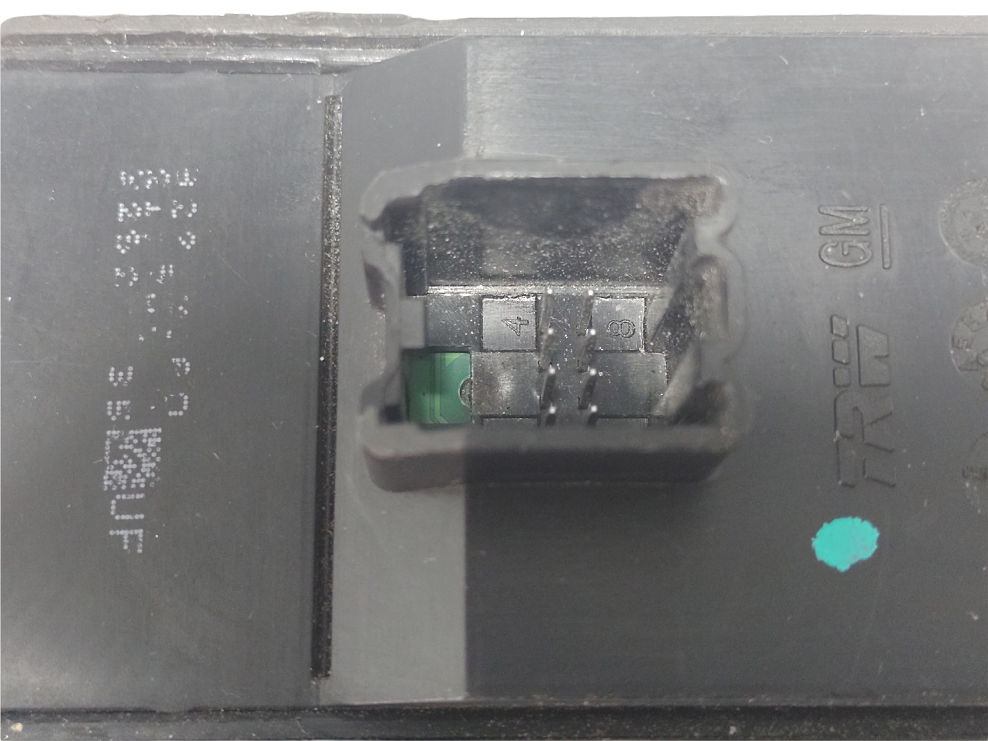 Botao Vidro Eletrico Dianteiro Esquerdo Gm Prisma Onix S39 3