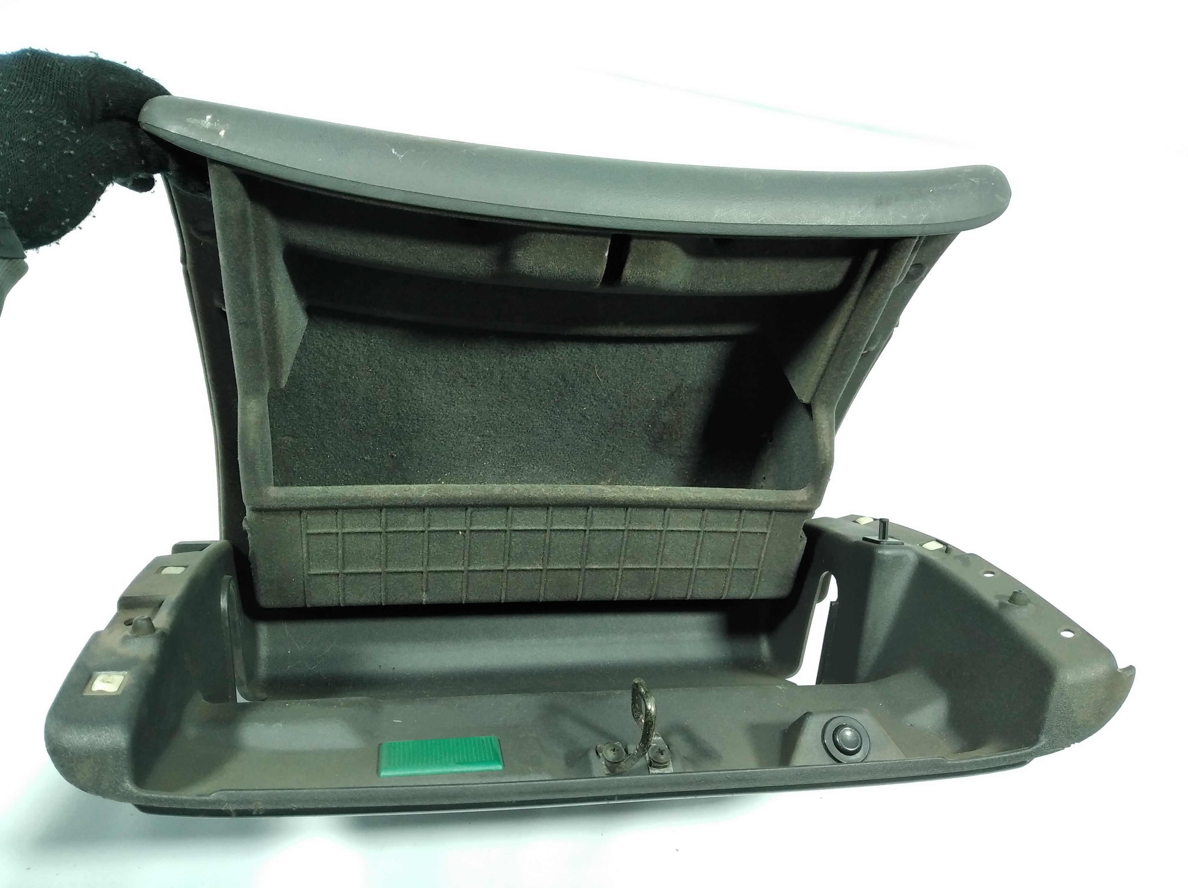 Porta Luva Gm Omega Cd 2001 V204 5