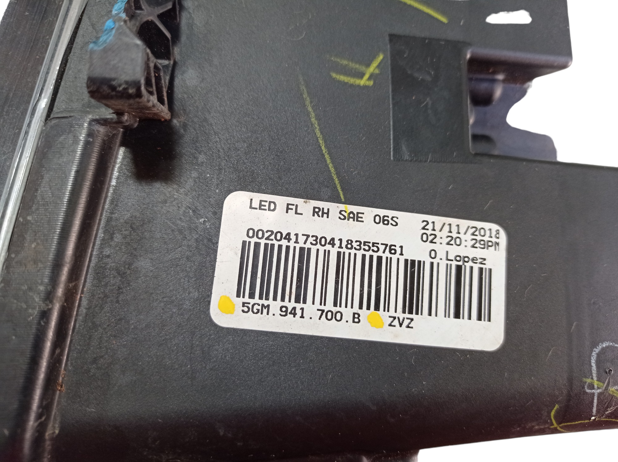 Farol Milha Direito Vw Golf Gti 2019 5gm941700b V563 7