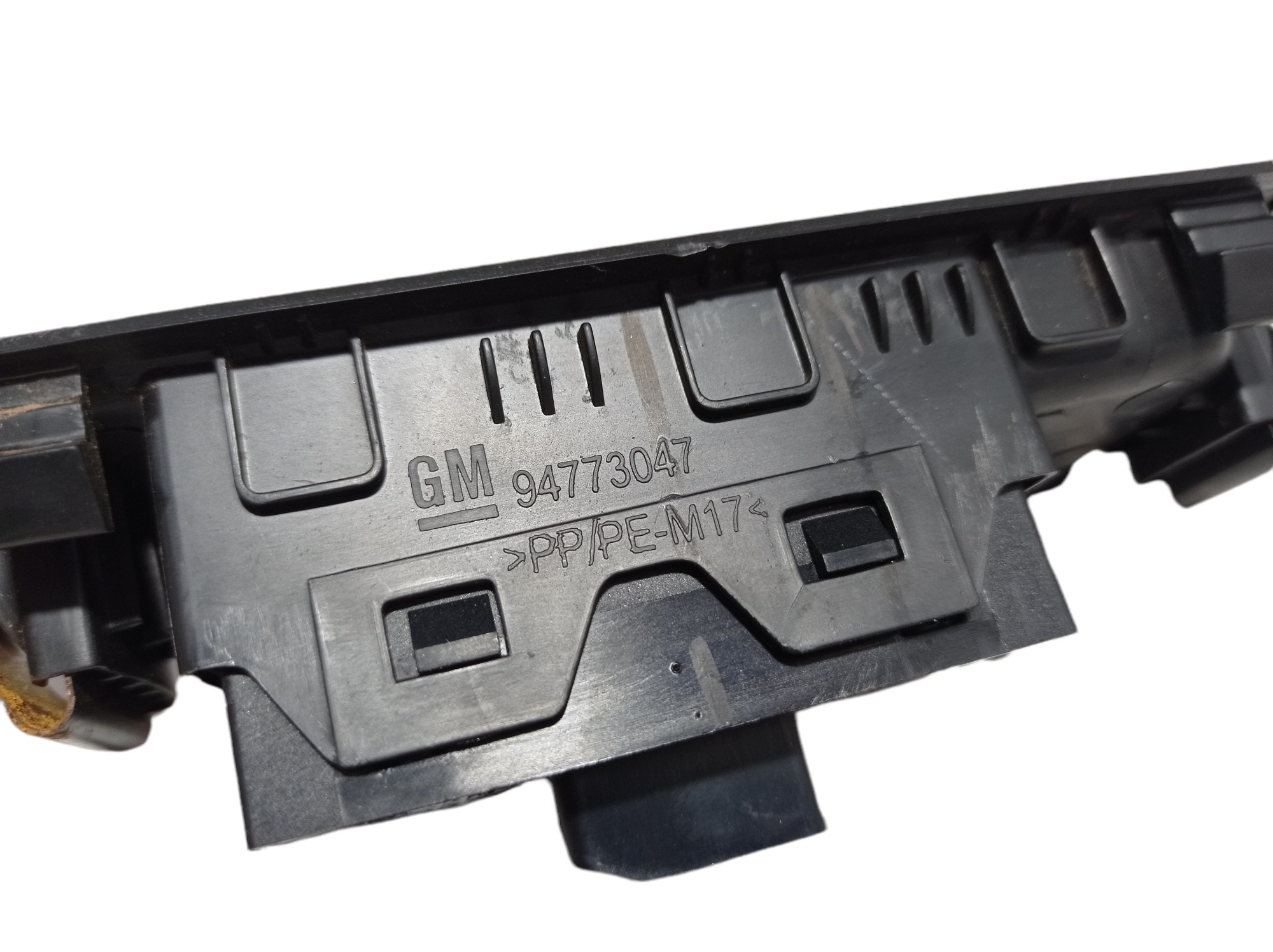 Botão Vidro Traseiro Esquerdo Gm Onix 2018 V324 22915110 6
