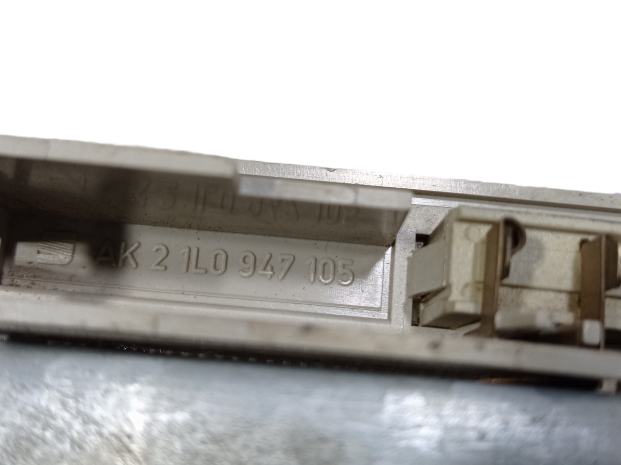 Luz Teto Cortesia Vw Golf 1996 1l0947105 Vl 1