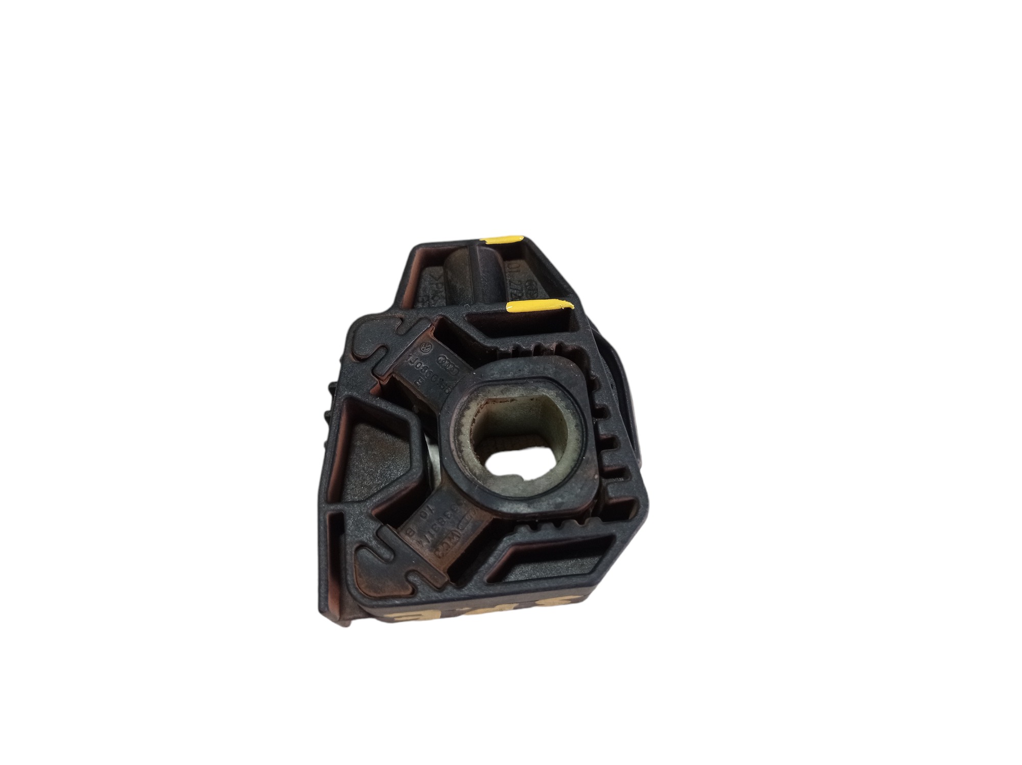 Suporte Esquerdo Radiador Vw Golf Sportline 2008 V584 4