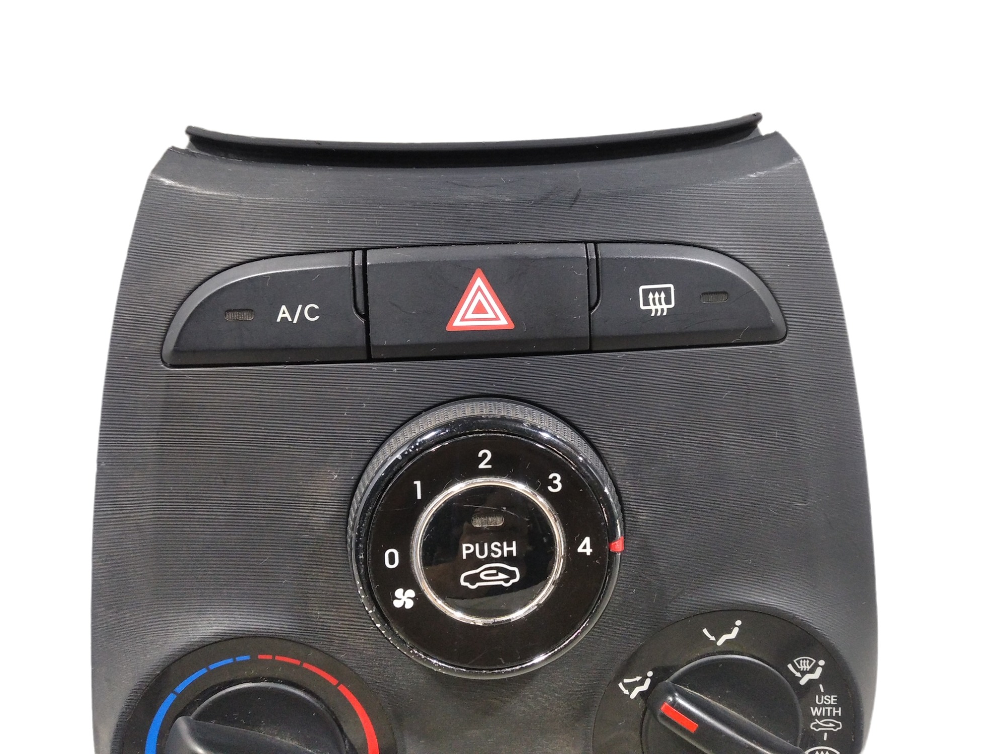 Comando De Ar Hyundai Hb20 2014 V130 3