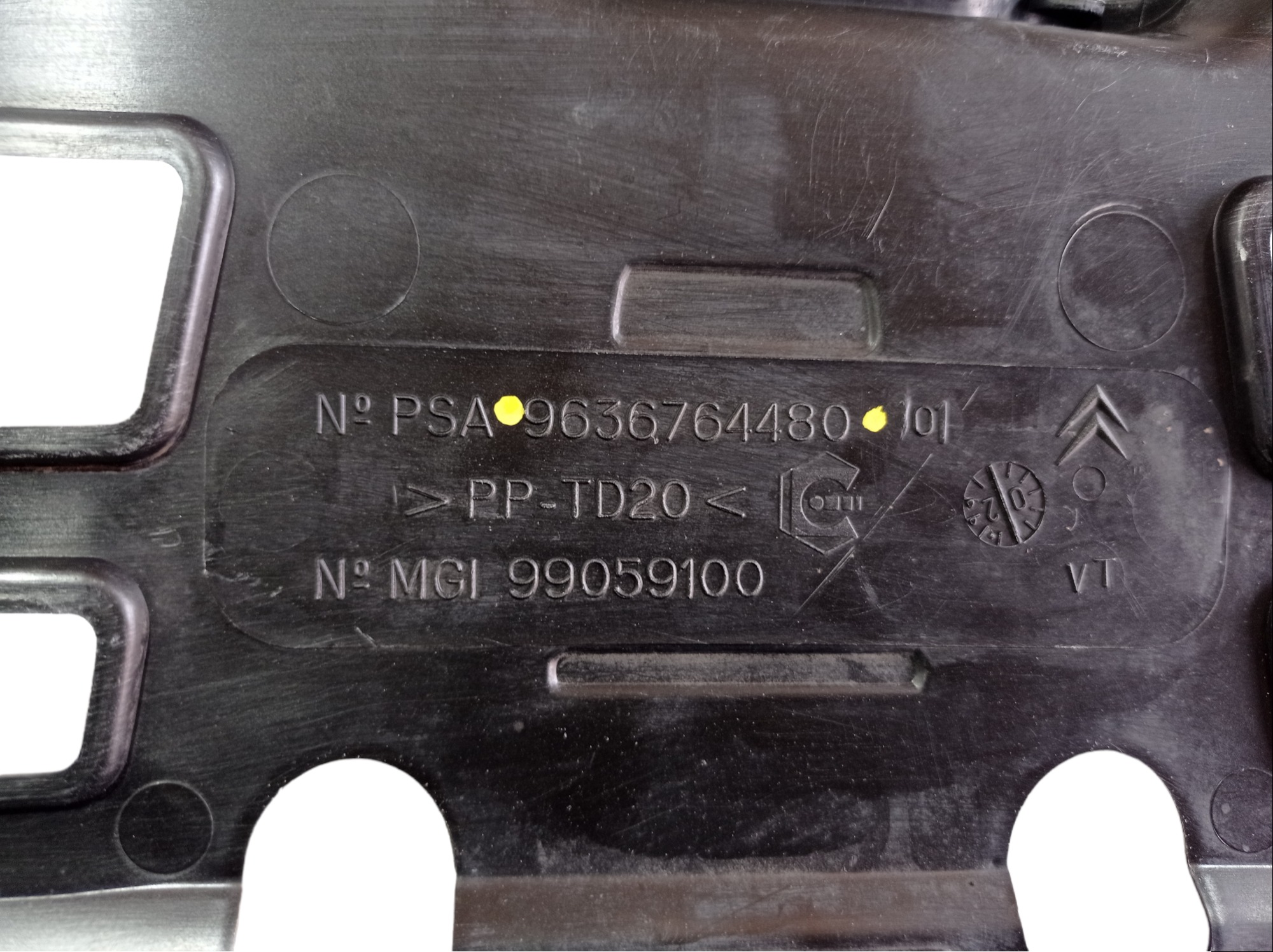 Grade Moldura Frontal Painel Citroen Xsara 2002 A 2006 V400 7