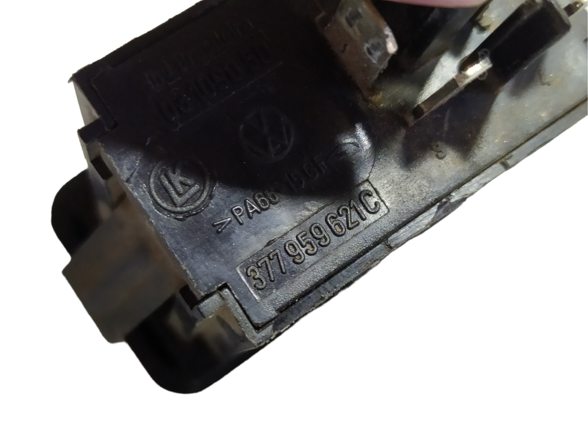 Botão Desembaçador Traseiro Vw Gol 1995 A 1998 377959621c Vl 6