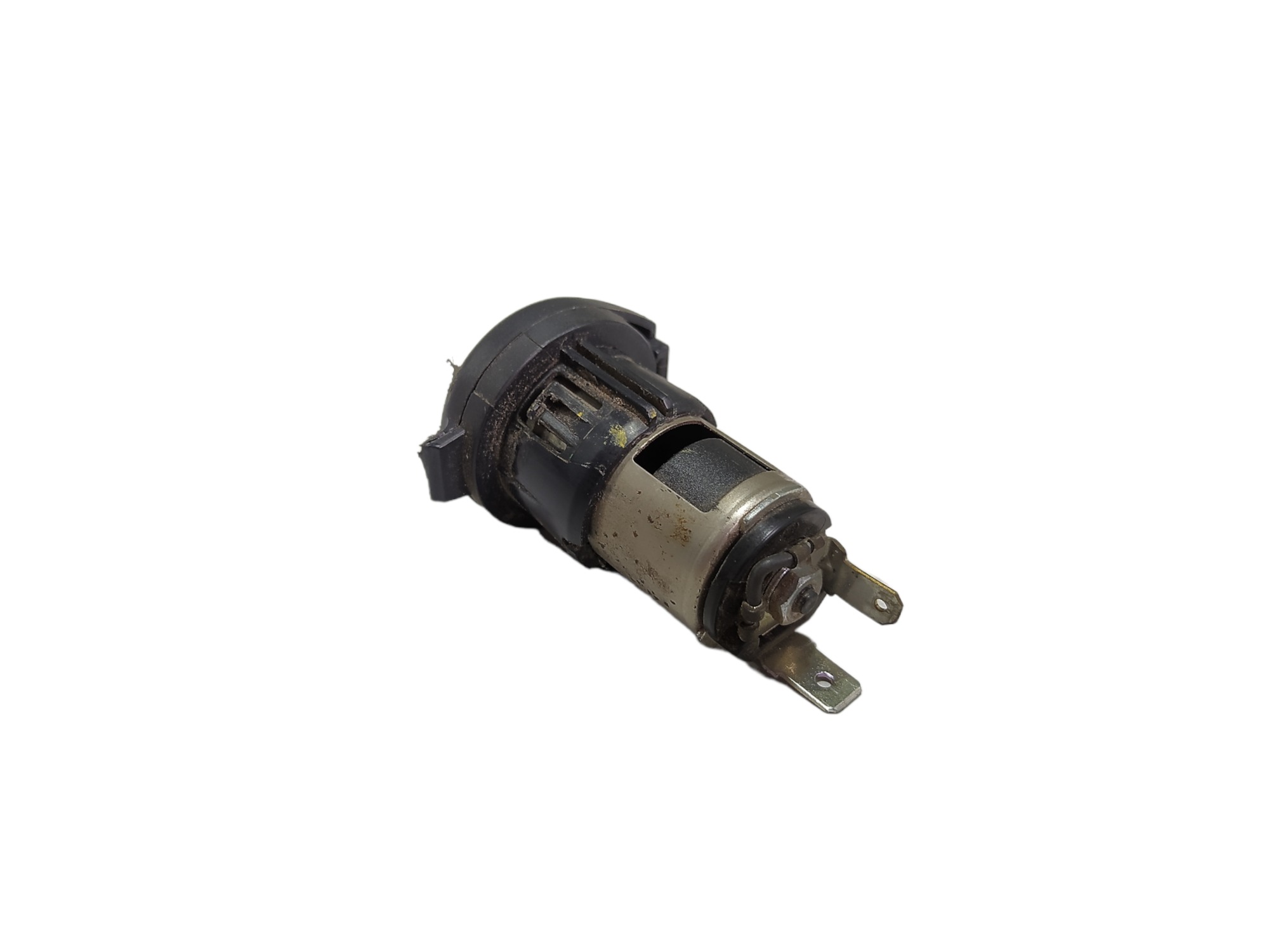 Tomada 12v Traseira Mitsubishi Pajero Dakar 3.2 2011 V491 2