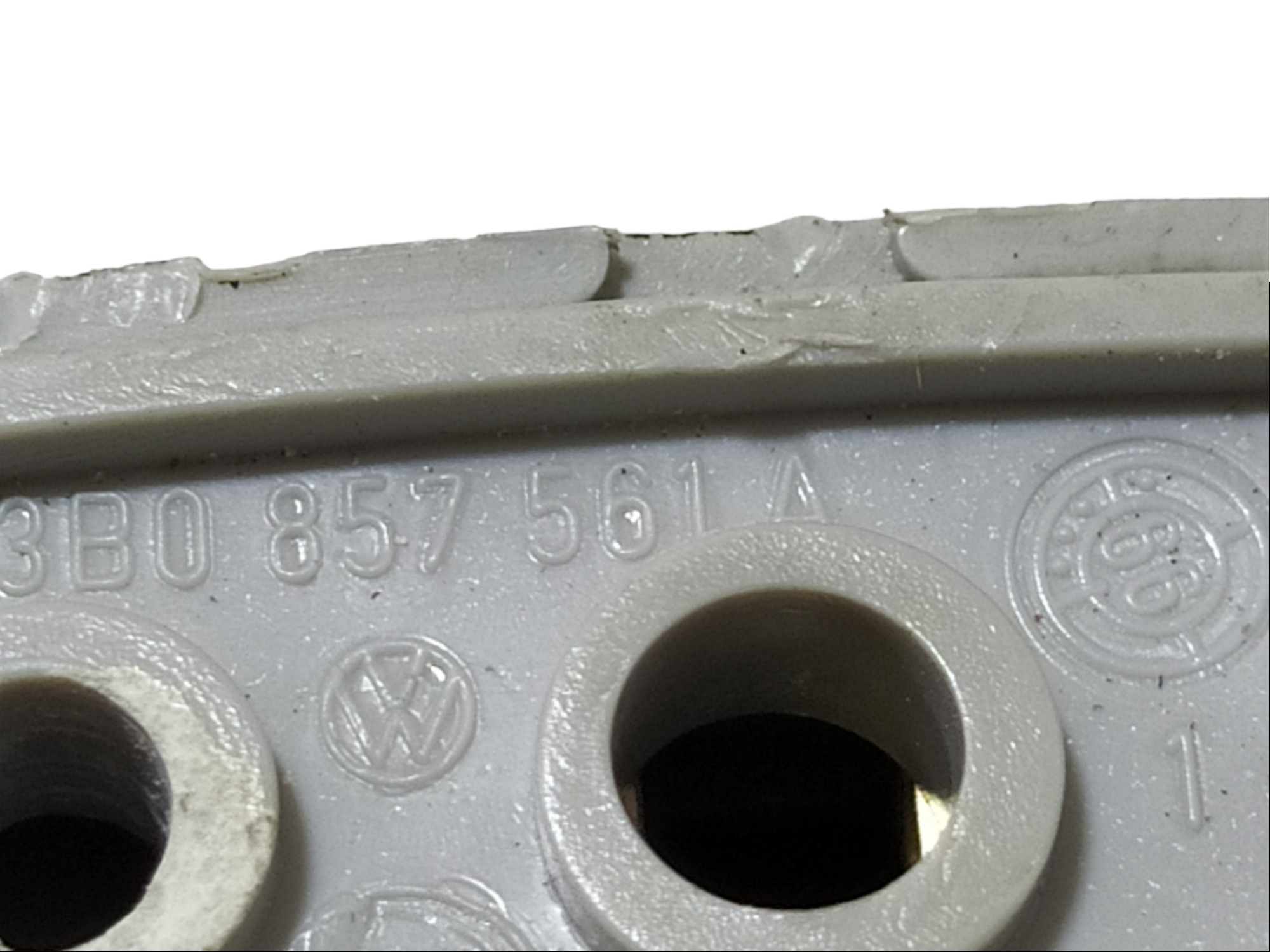 Suporte Quebra Sol Esquerdo Vw Golf 2.0 2000 3b0857561a V478 2