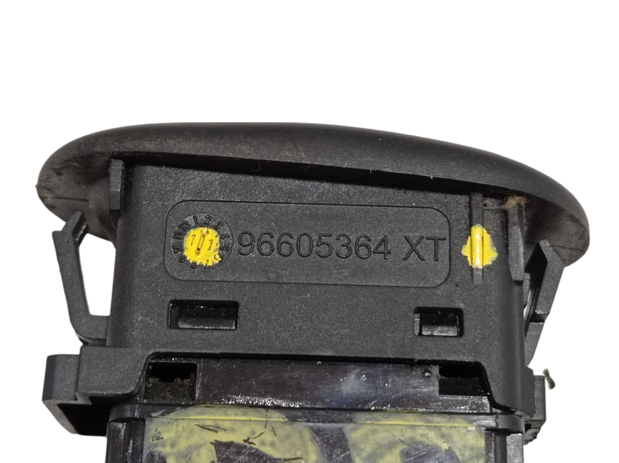 Botao Vidro Dianteiro Direito Citroen C3 1.4  2012 V229 6