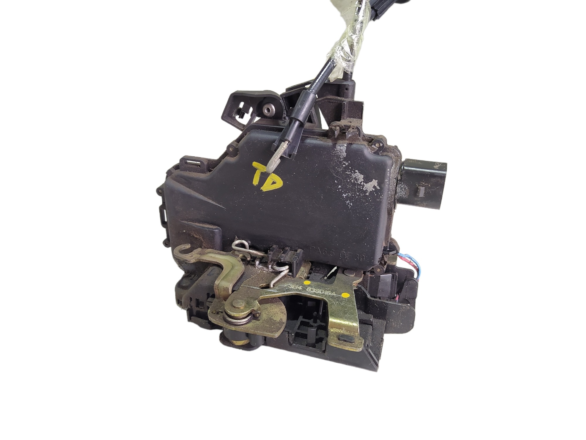 Fechadura Porta Traseira Direita Vw Golf 839016a 2000 V478 8
