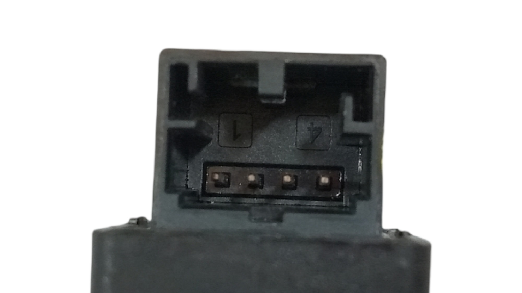 Botão Vidro Elétrico Dianteiro Direito Vw Fox G2 2014 V340 3