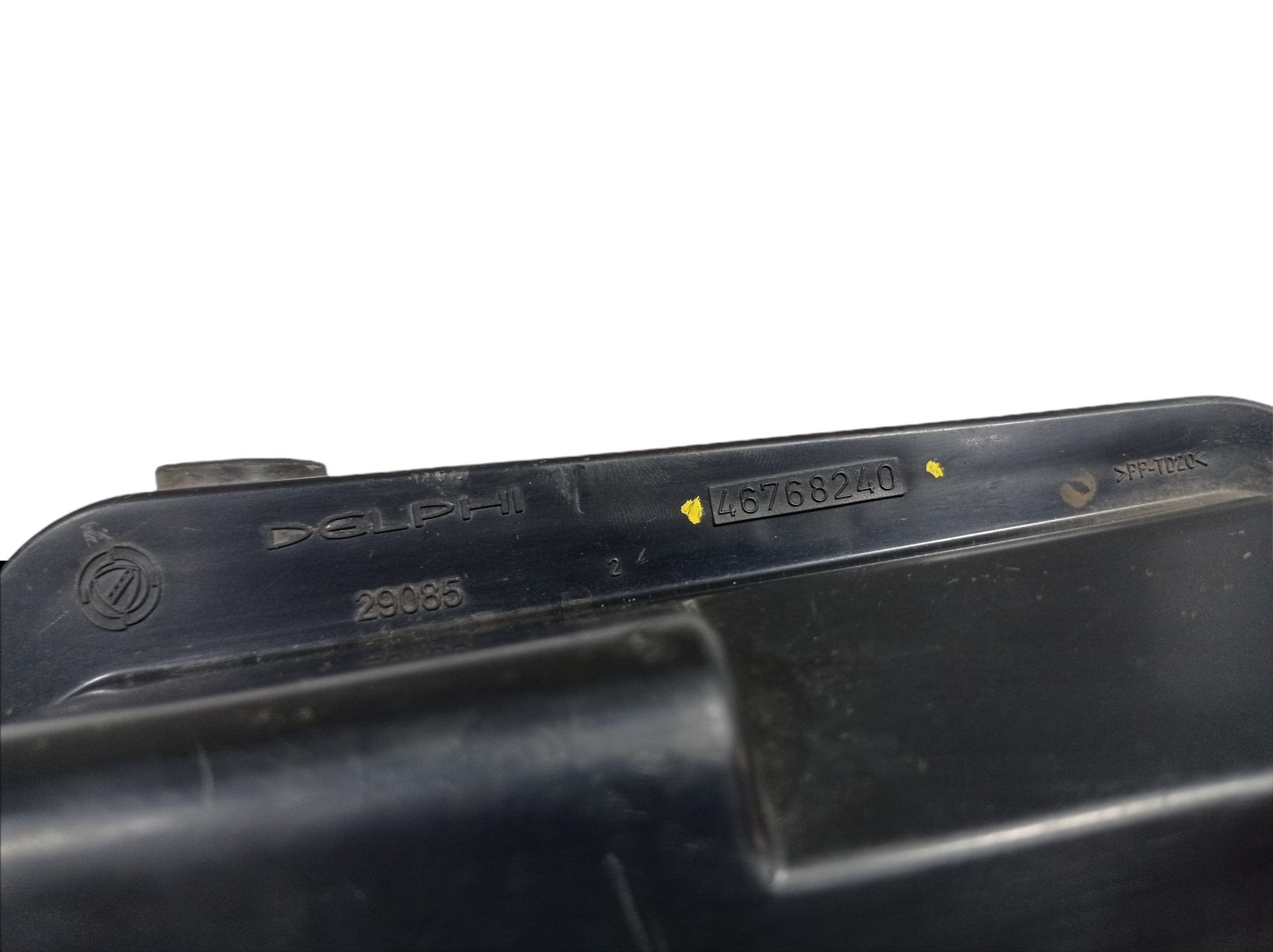 Tampa Caixa Fusíveis Externa Fiat Strada 2015 V255 46768240 3