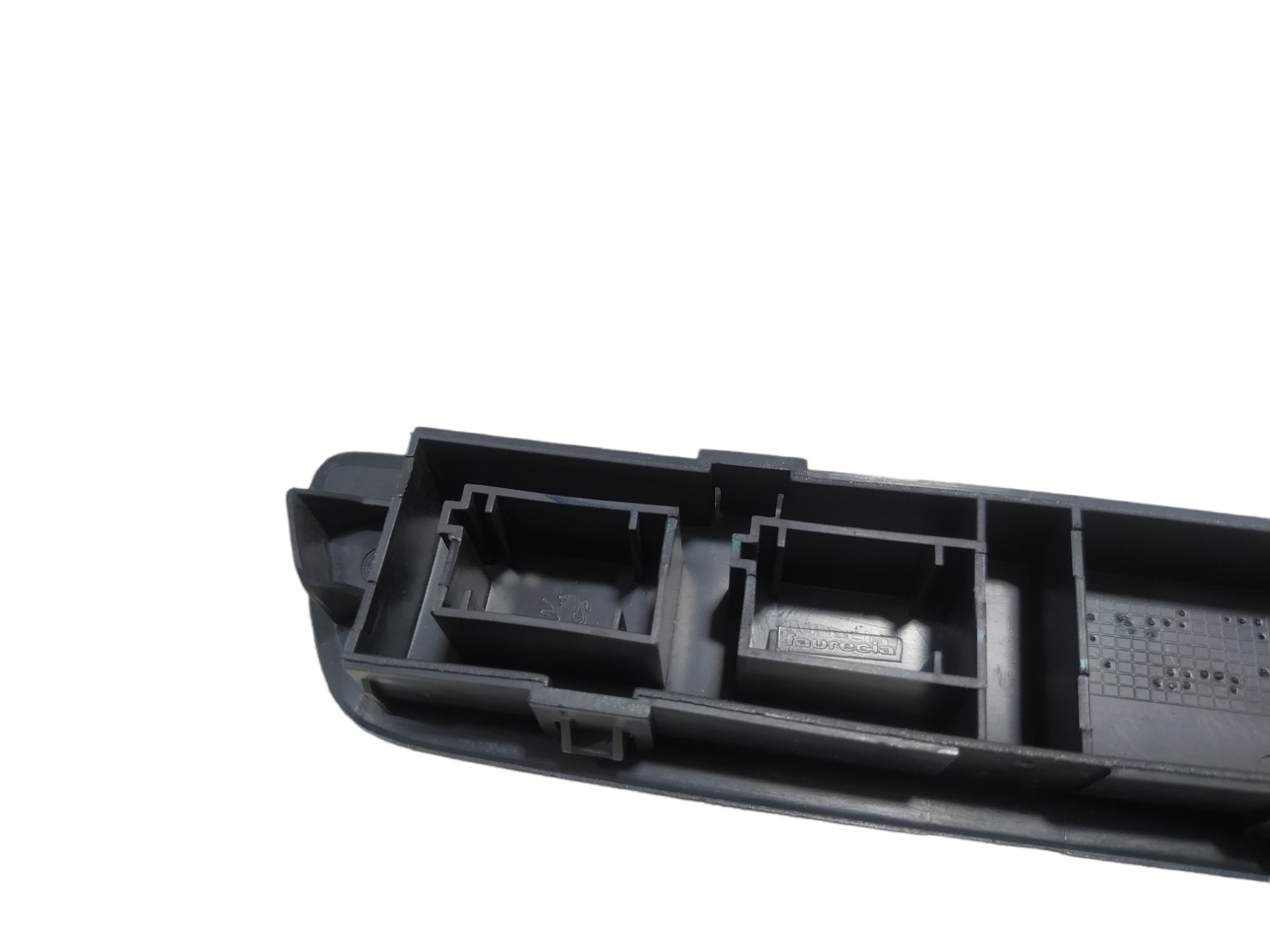 Acabamento Esquerdo Painel Peugeot 2008 2019 9800671477 5