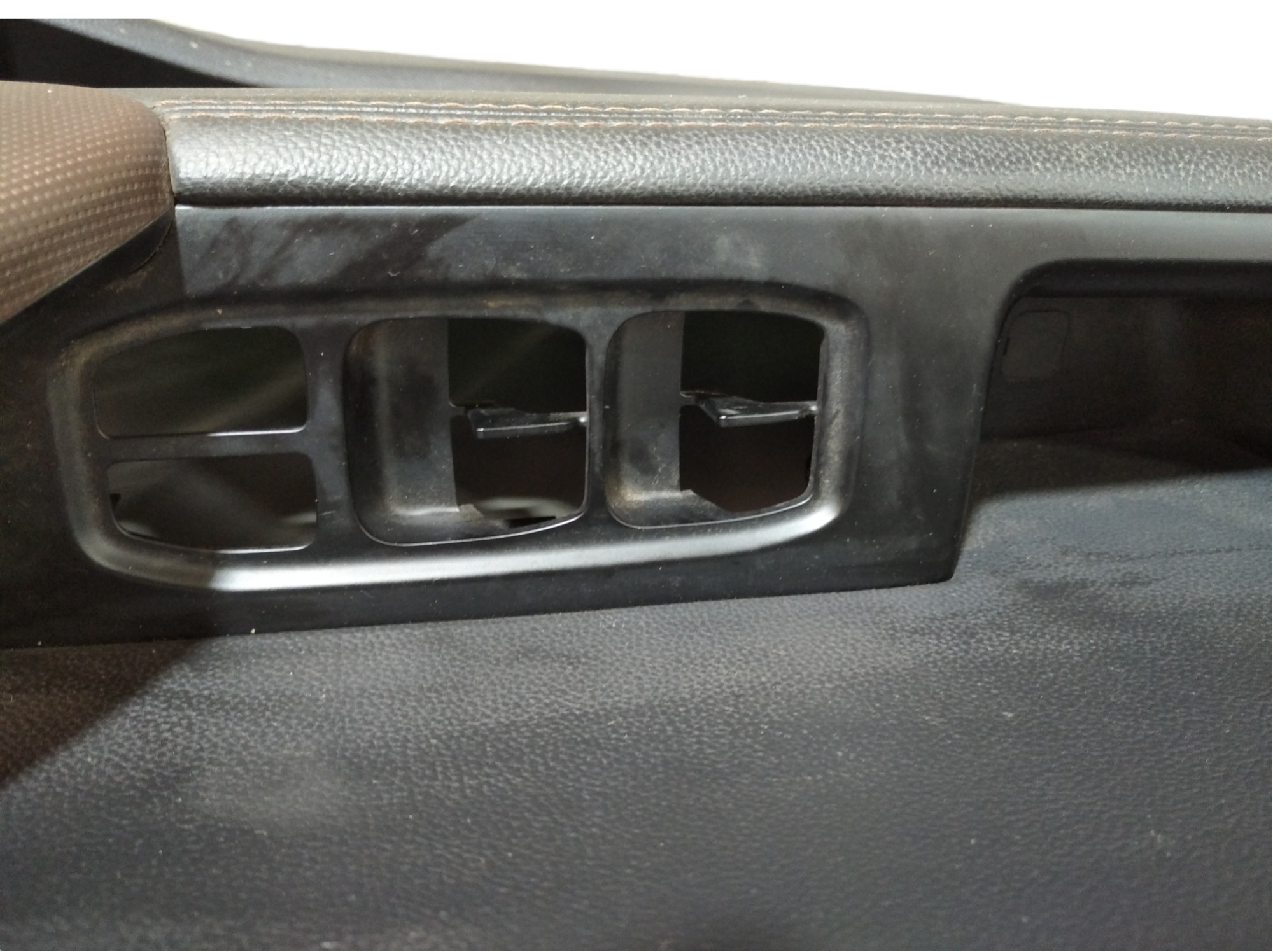 Forro Porta Dianteira Esquerda Hyundai Creta 2.0 2019 V436 5