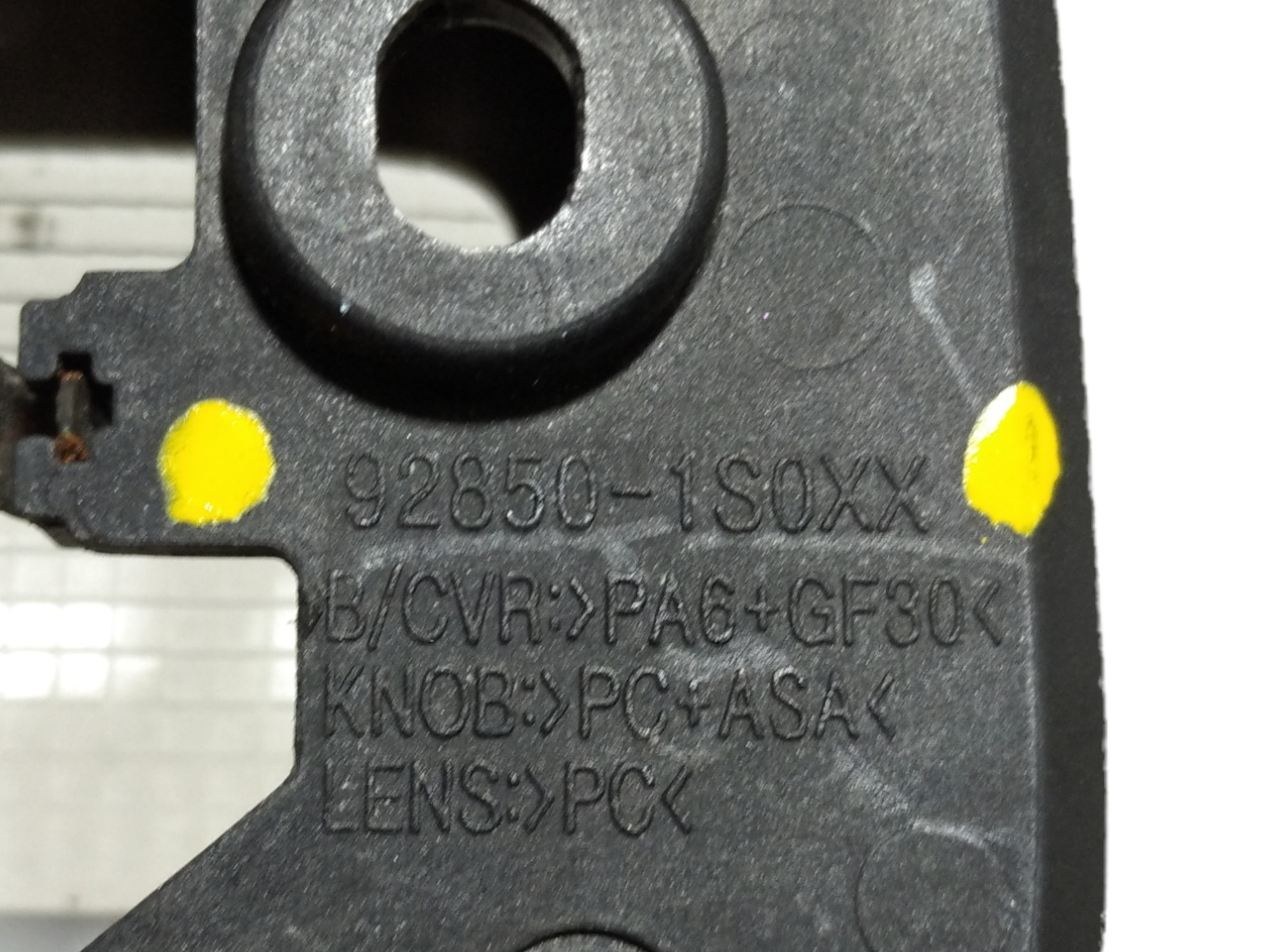 Luz Cortesia Dianteira Hyundai Hb20 2014 928501s0xx V130 5