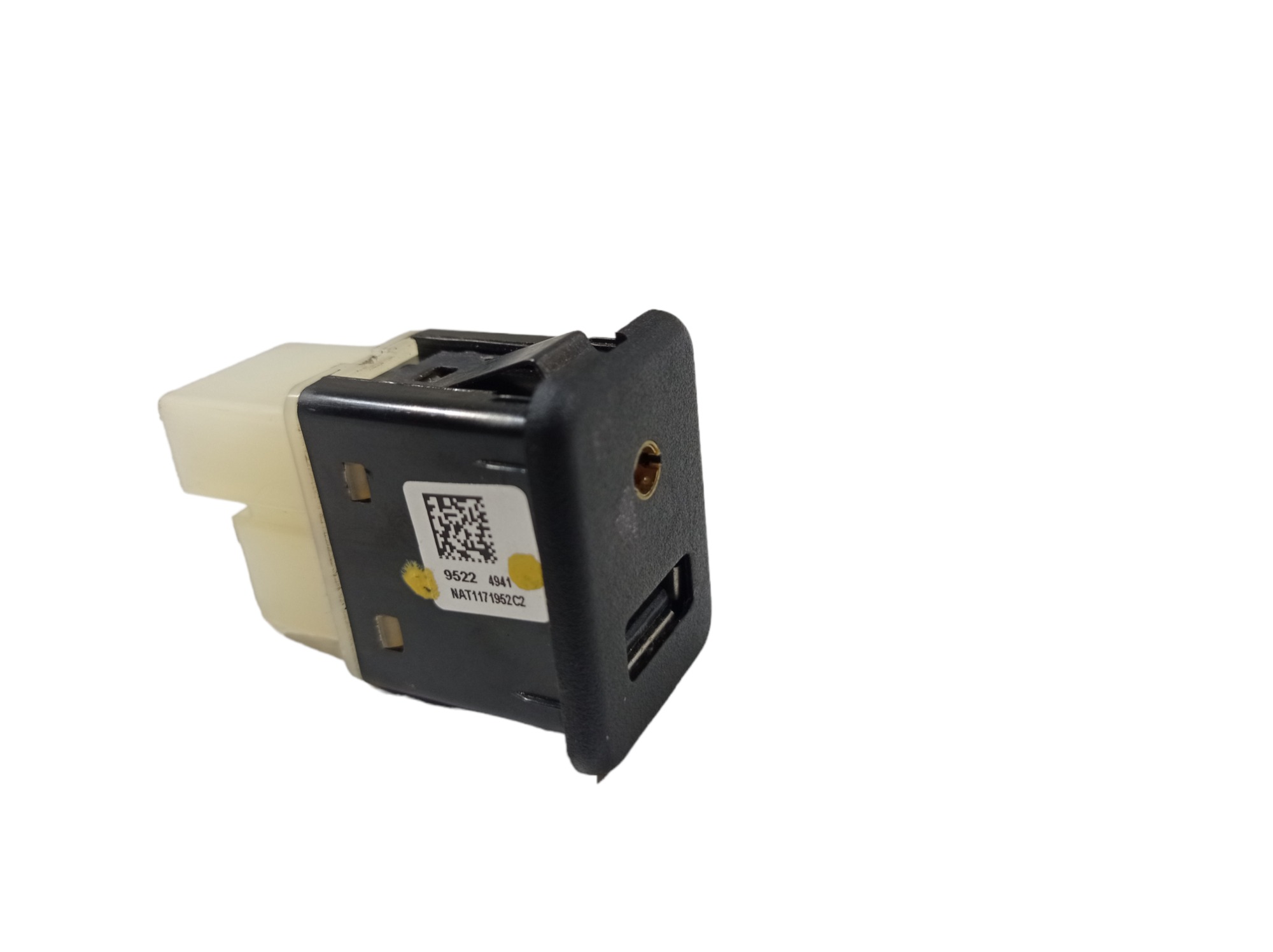 Tomata Usb Auxiliar Gm Prisma 2018 95224941 V486