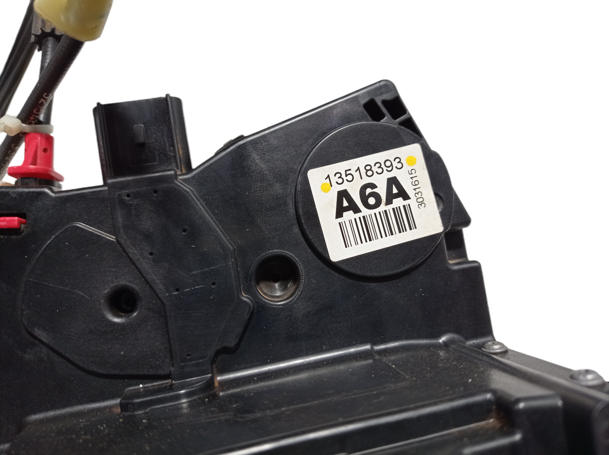 Fechadura Traseira Esquerda Gm Onix 2018 13518393 V324 9