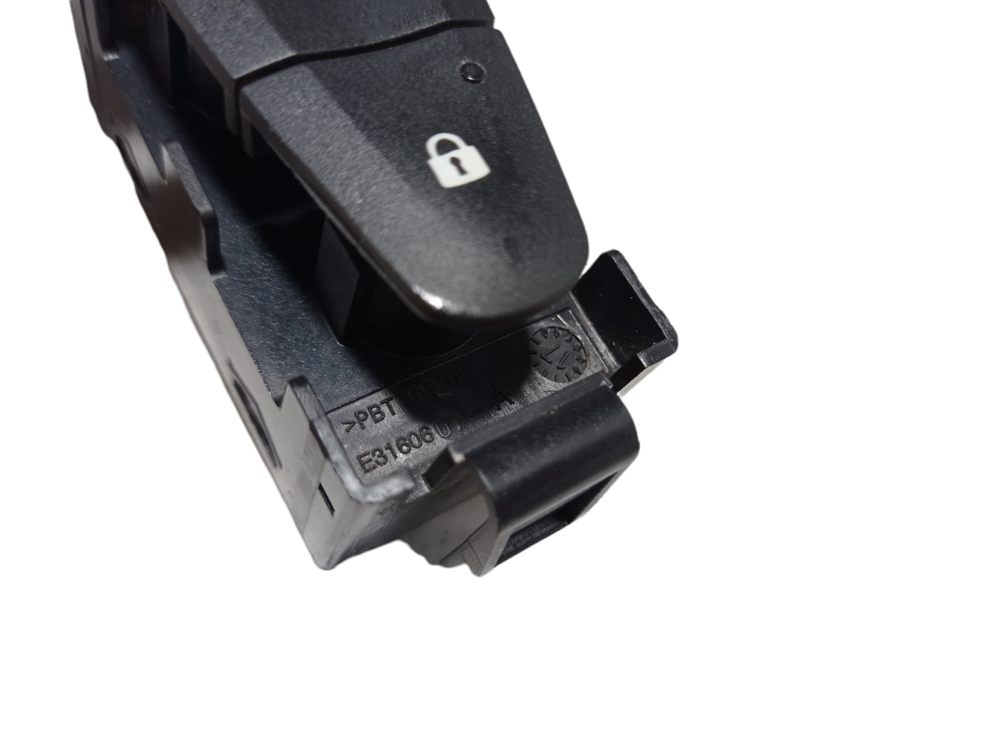 Botão Pisca Alerta Renault Sandero 2021 E3160101 V339 7