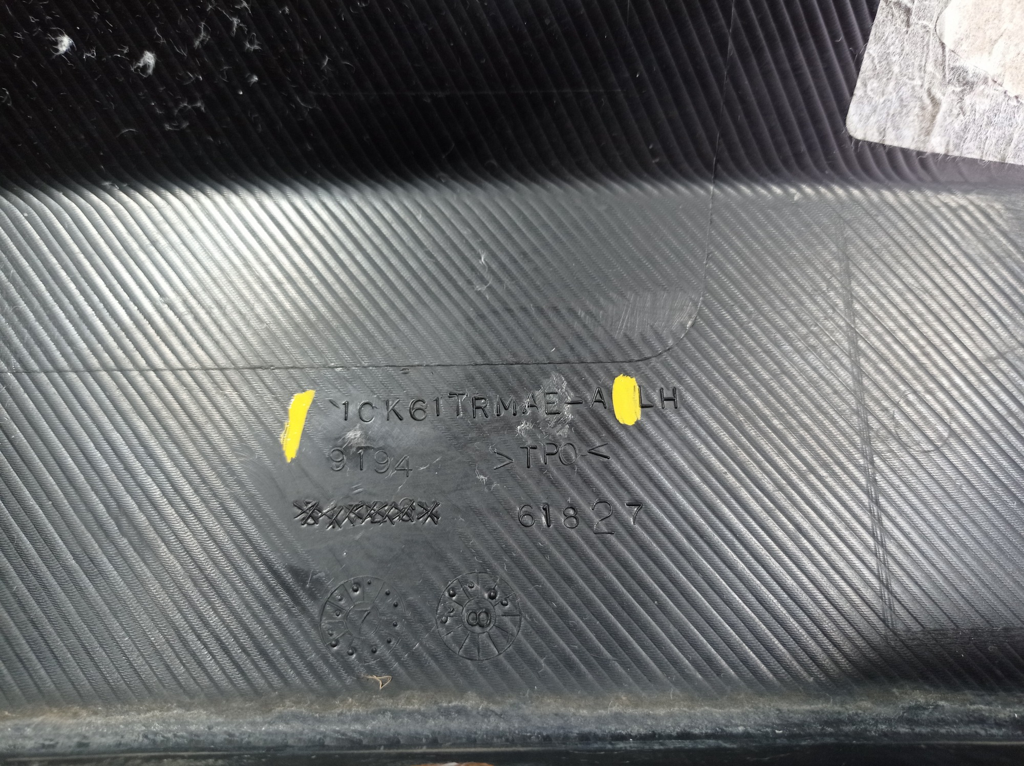 Aplique Paralama Dianteira Esquerda Jeep Cherokee 2012 V561 Branco 8