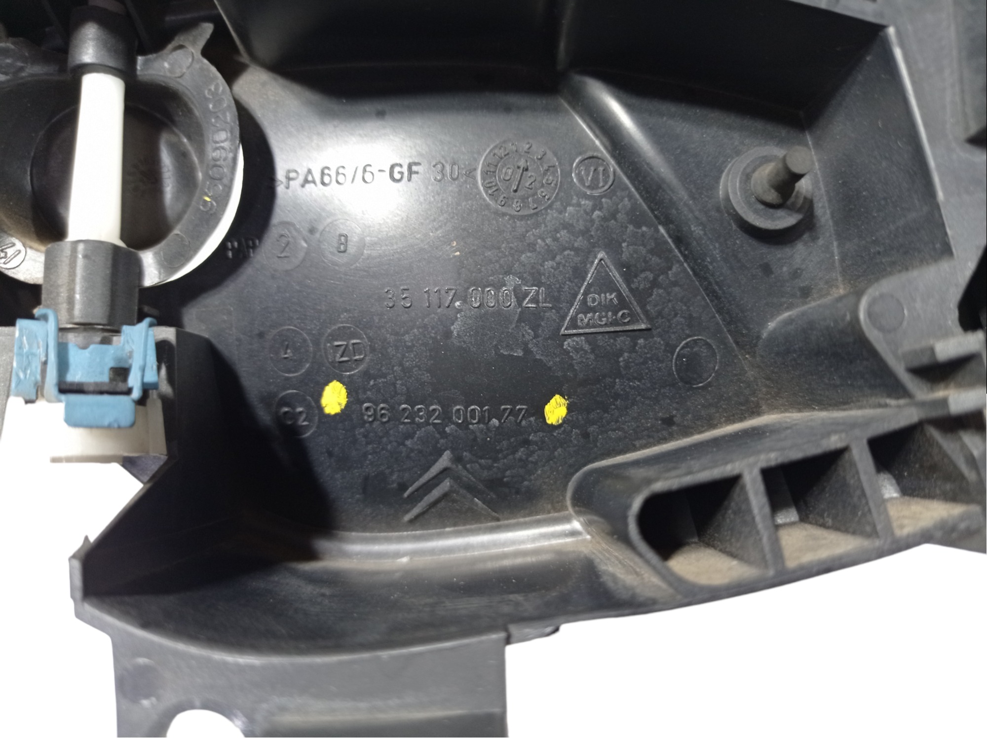 Maçaneta Interna Traseira Esq Citroen Xsara 2002 A 2006 V400 8