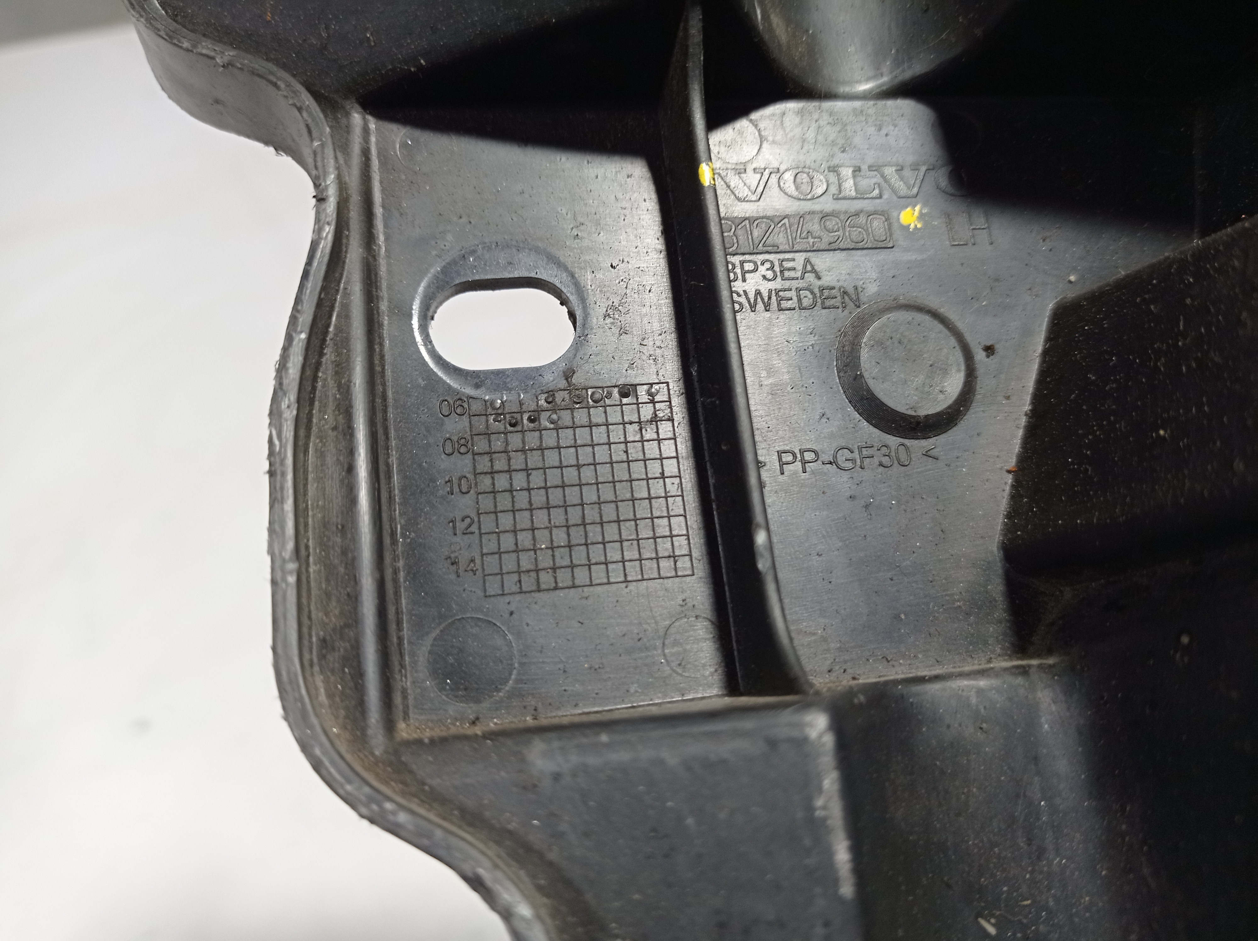 Guia Parachoque Dianteiro Esquerdo Volvo Xc70 2007 V64 7