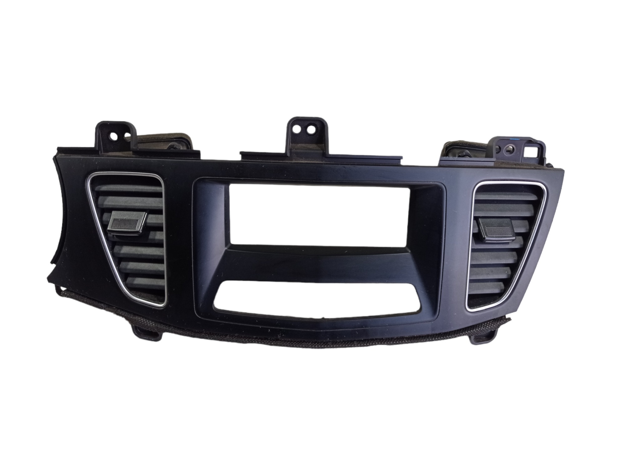 Moldura Com Difusor Central Kia Cadenza 2013 V547 3