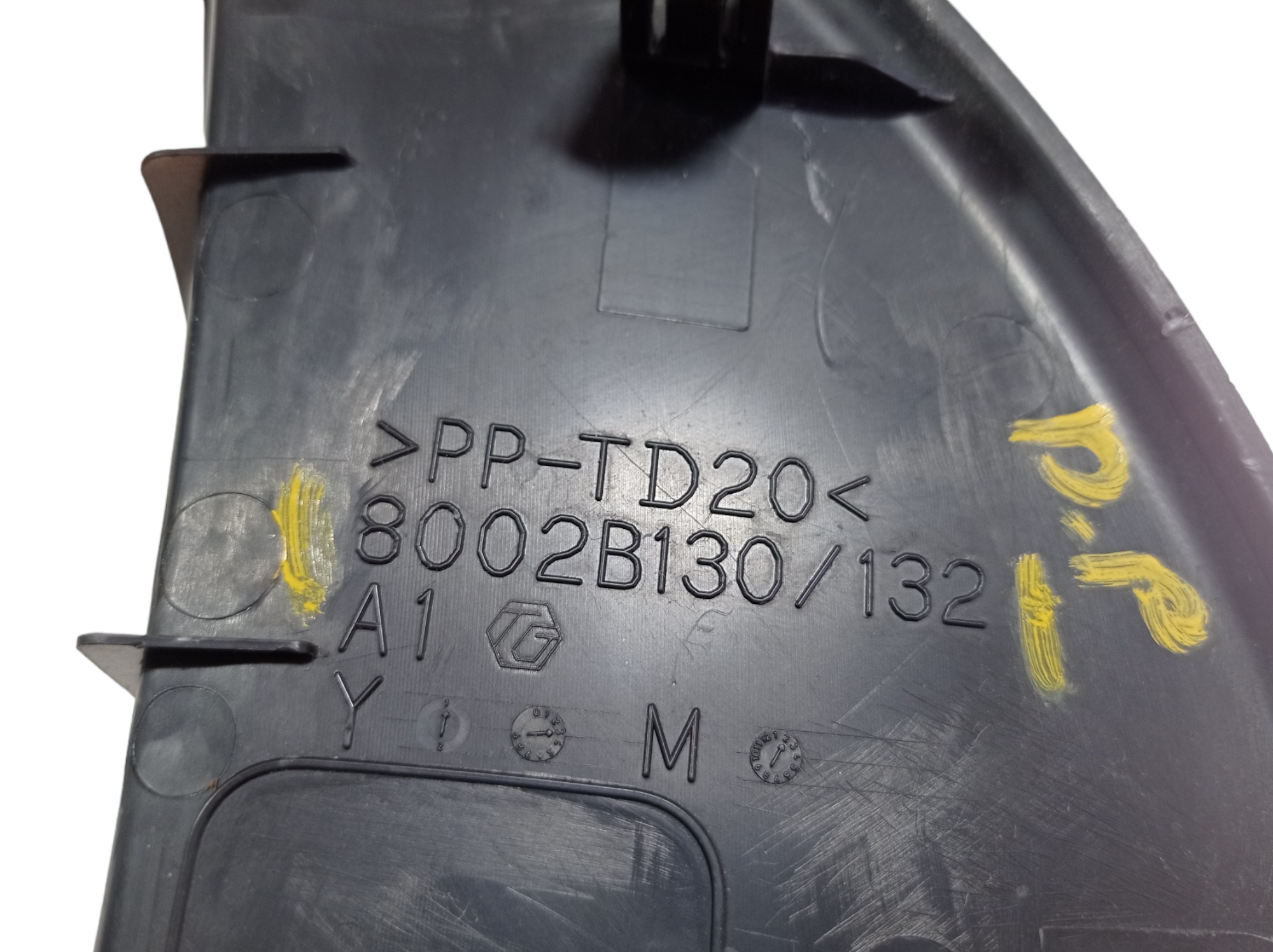 Acabamento Direito Painel Mitsubishi Outlander 2014 V551 3