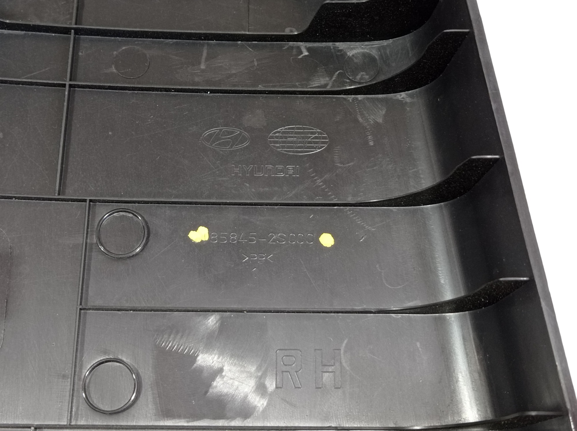 Acabamento Inferior Coluna Direita Hyundai Ix35 2019 V556 1