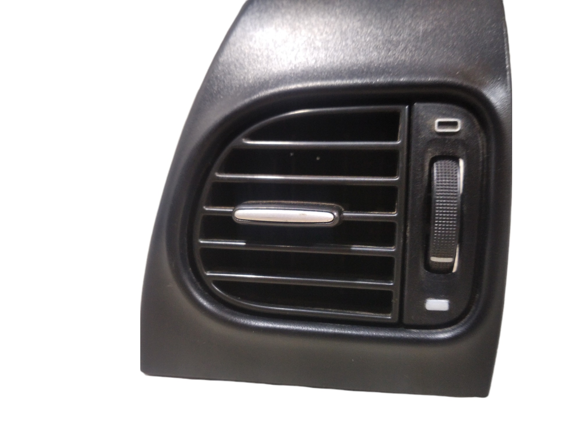 Difusor Ar  Esquerdo Fiat Idea 2014 V355 3702021 3