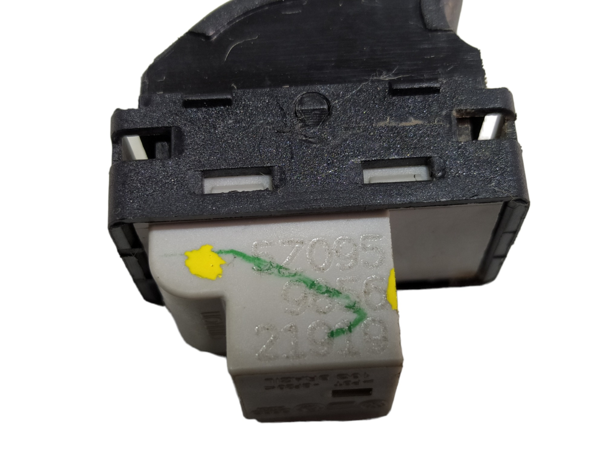 Botao Vidro Direito Vw Saveiro Cross 2020 5z0959856 V467 9