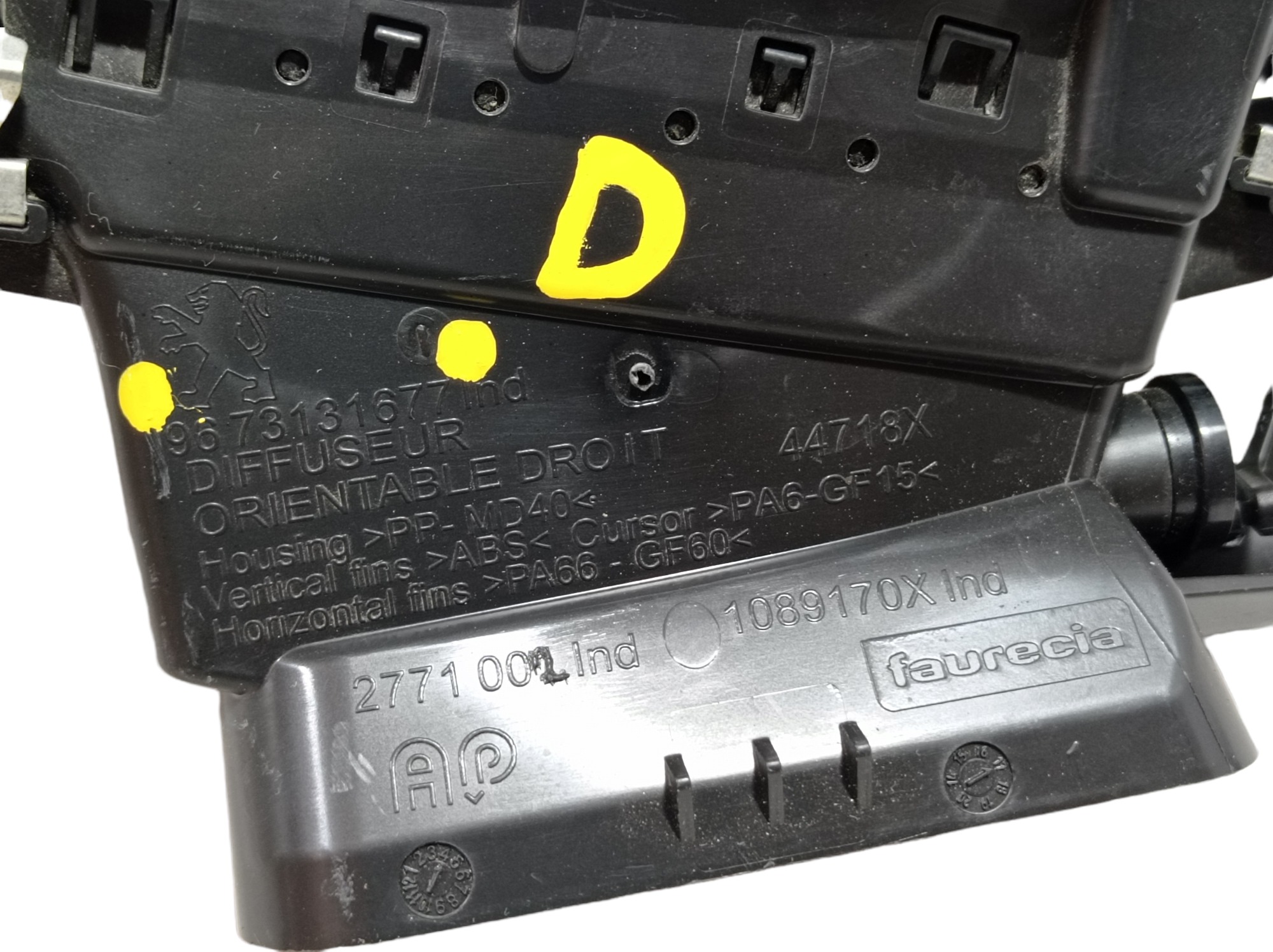 Difusor Ar Direito Painel Peugeot 2008 2017 9673131677 V437 8