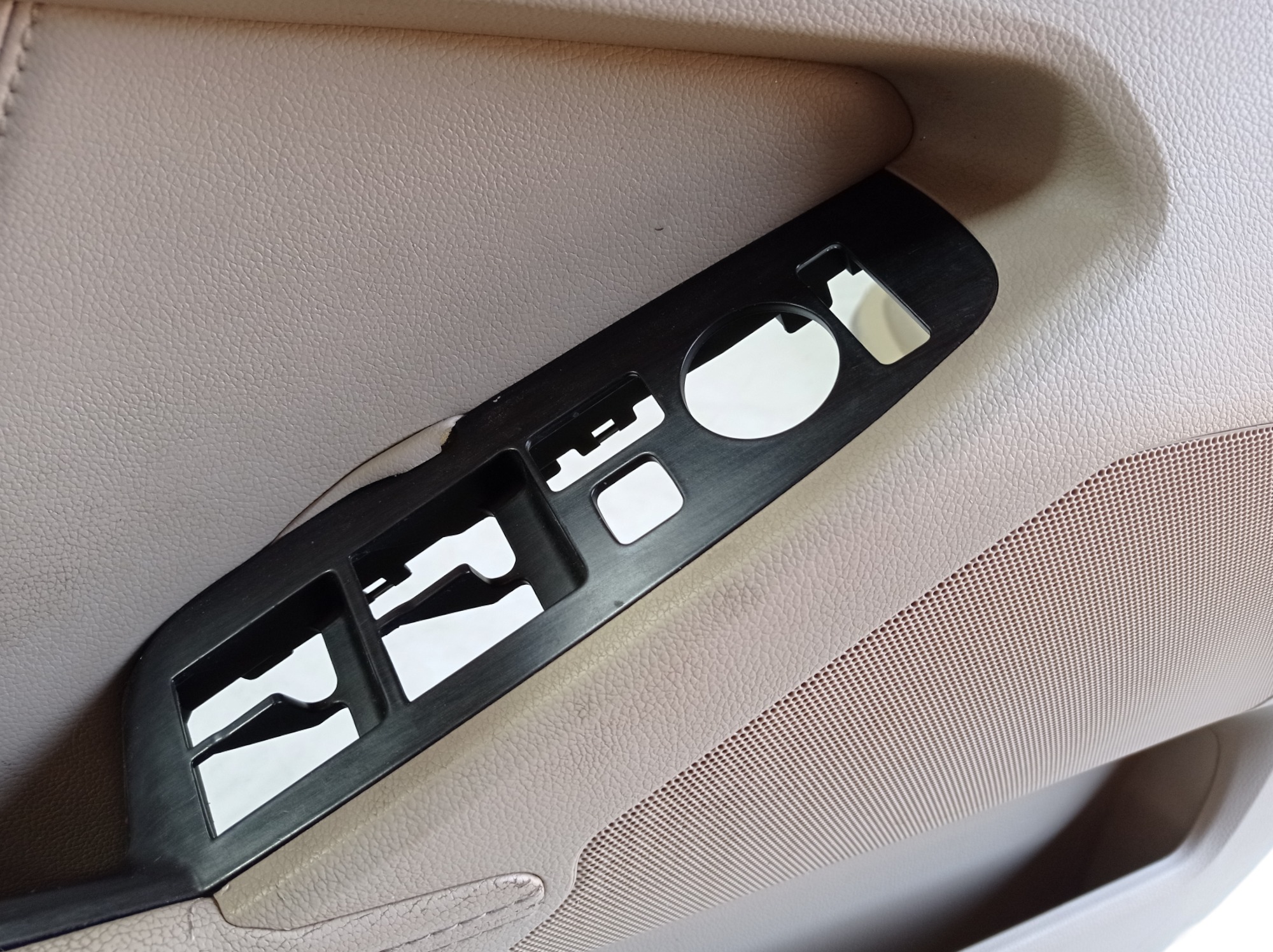 Forro Porta Dianteira Esquerda Kia Cadenza 2013 V547 9