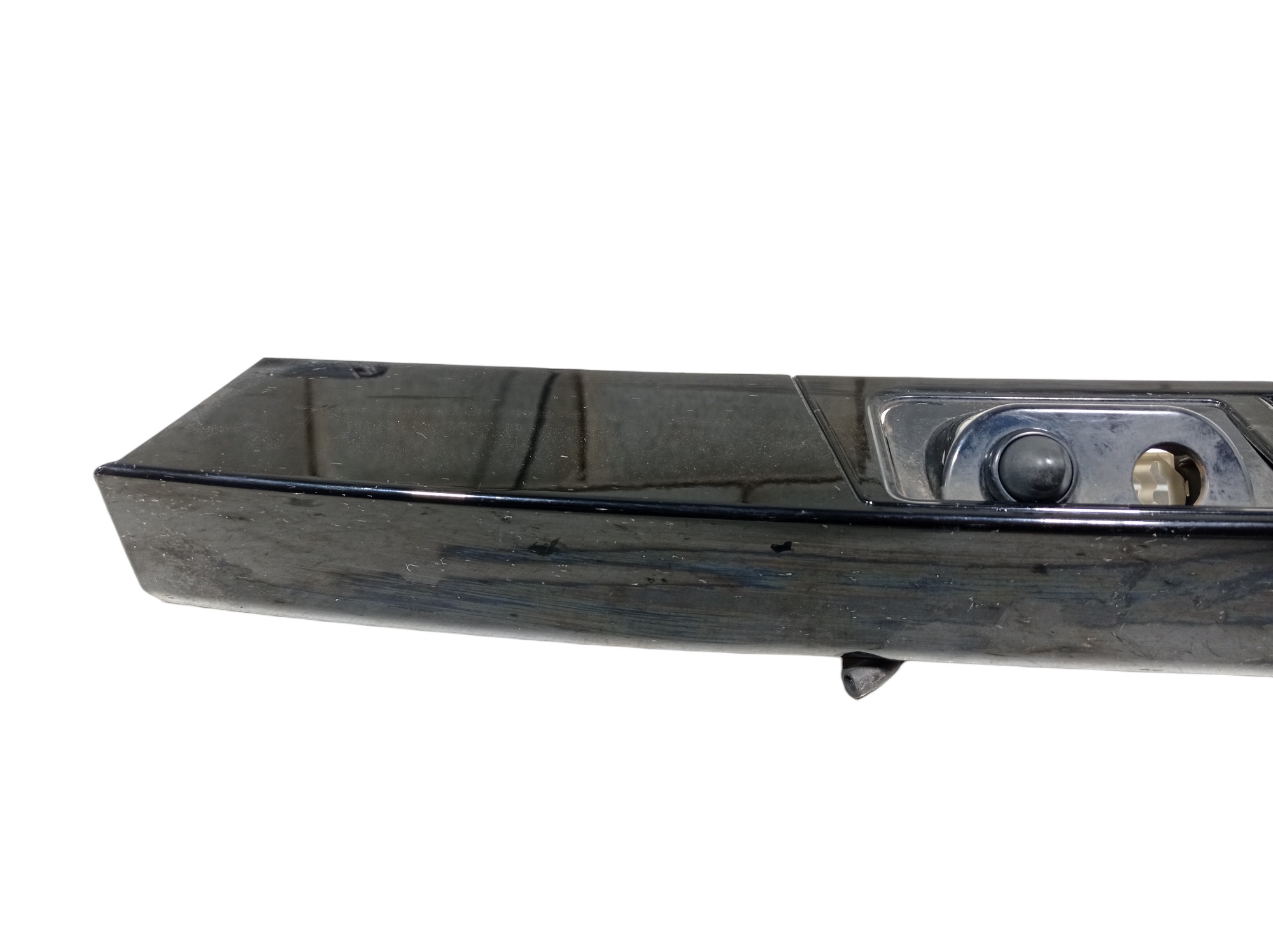 Moldura Tampa Traseira Land Rover Discovery 5 2019 V562 – Preto 5
