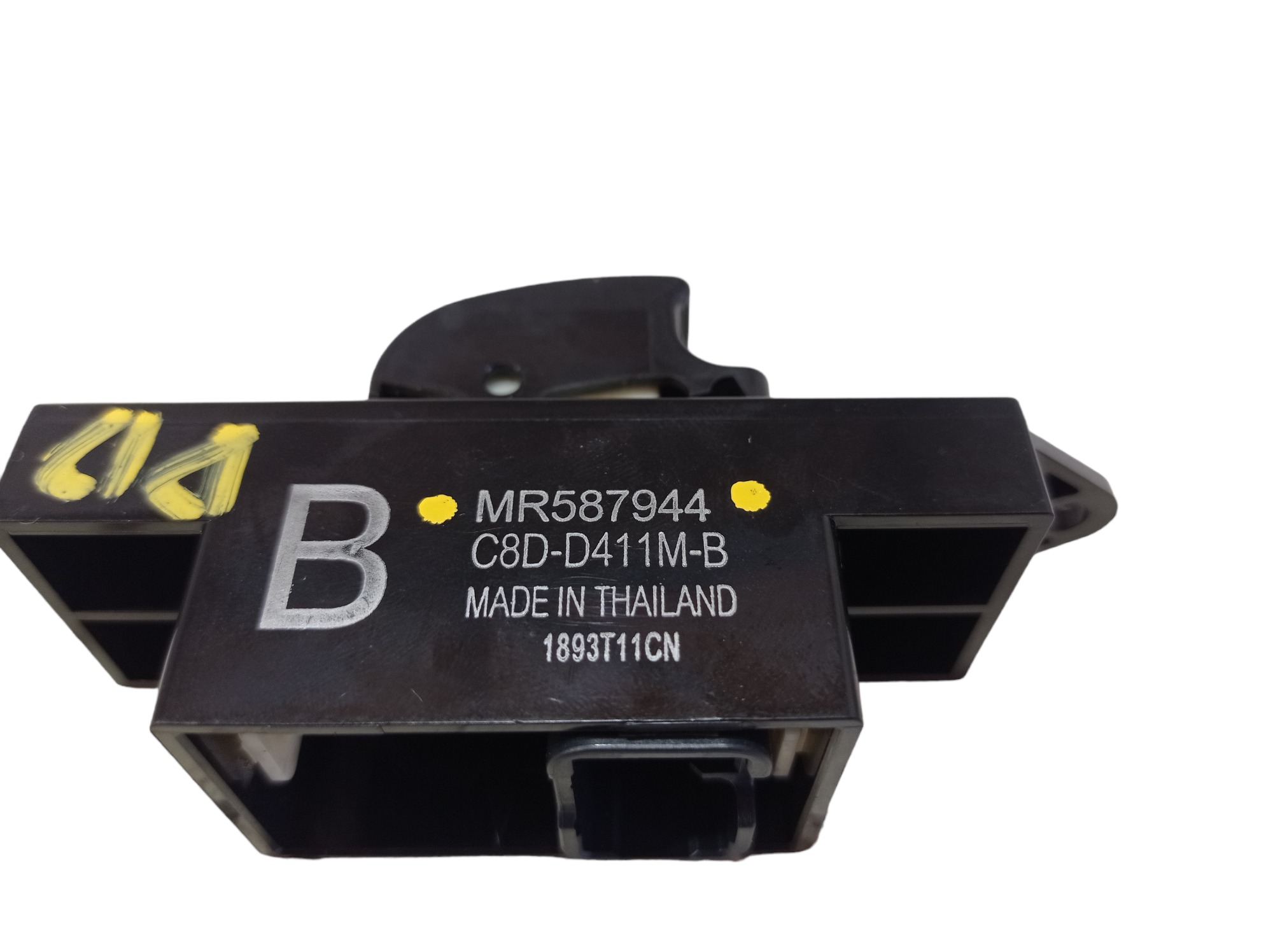 Botão Vidro Porta Dianteira Direita Mitsubishi Asx 14 V574 8