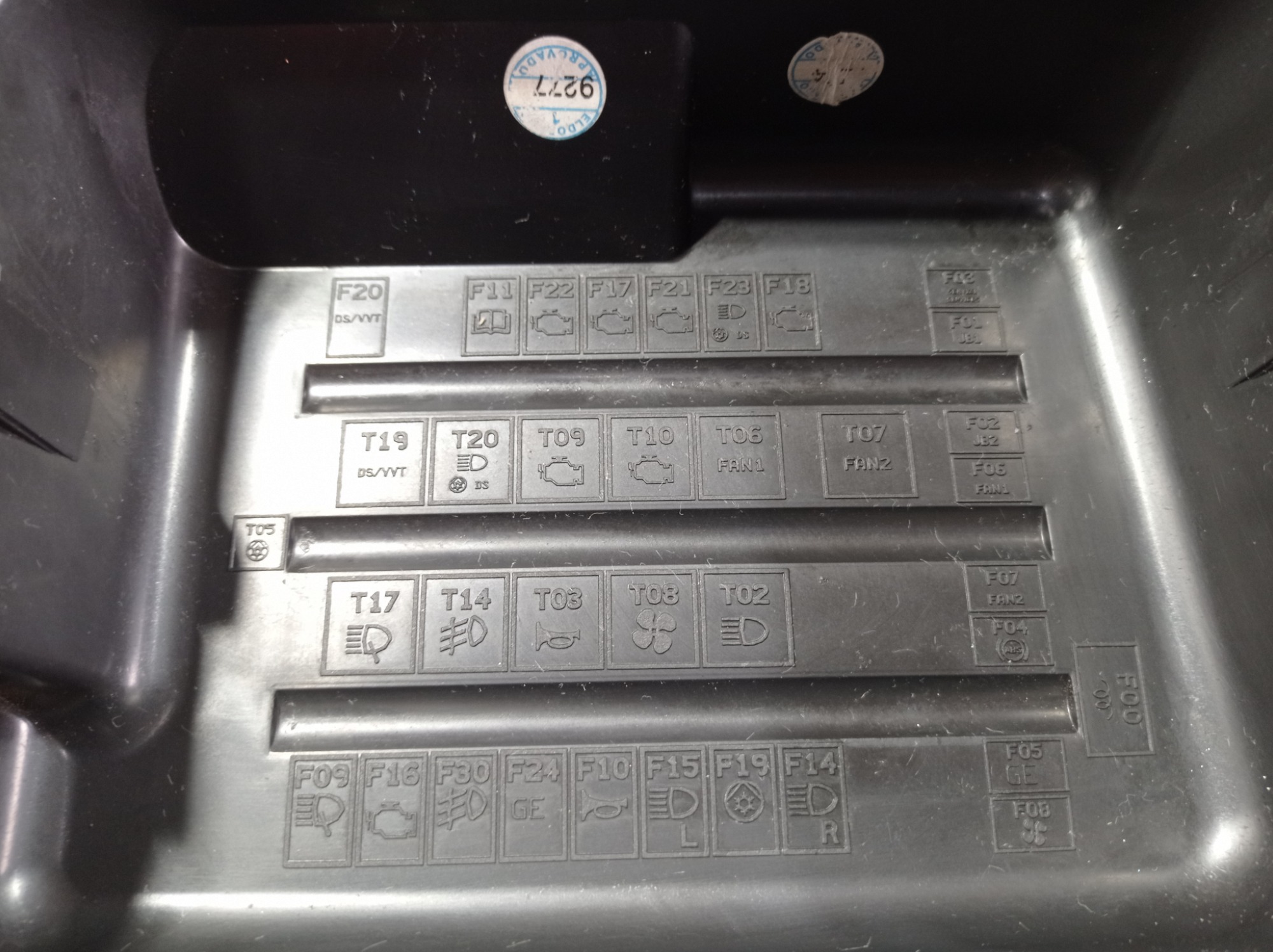 Tampa Caixa Fusível Externa Fiat Linea 2012 46768240 V468 6