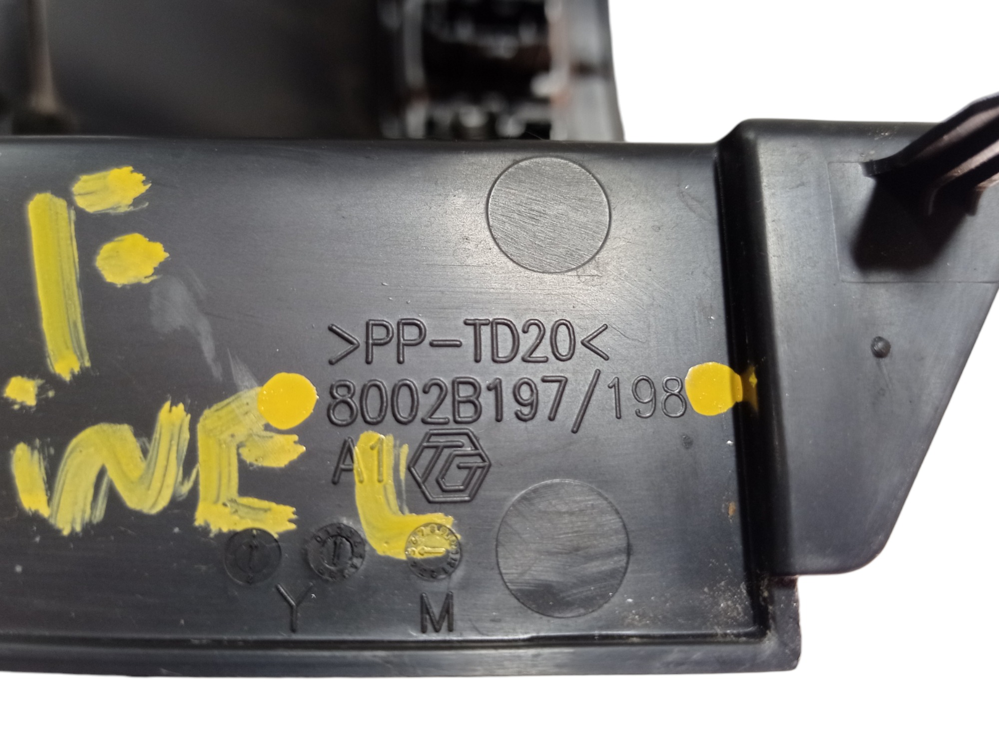 Moldura Inferior Do Painel Outlander 2014 V551 7