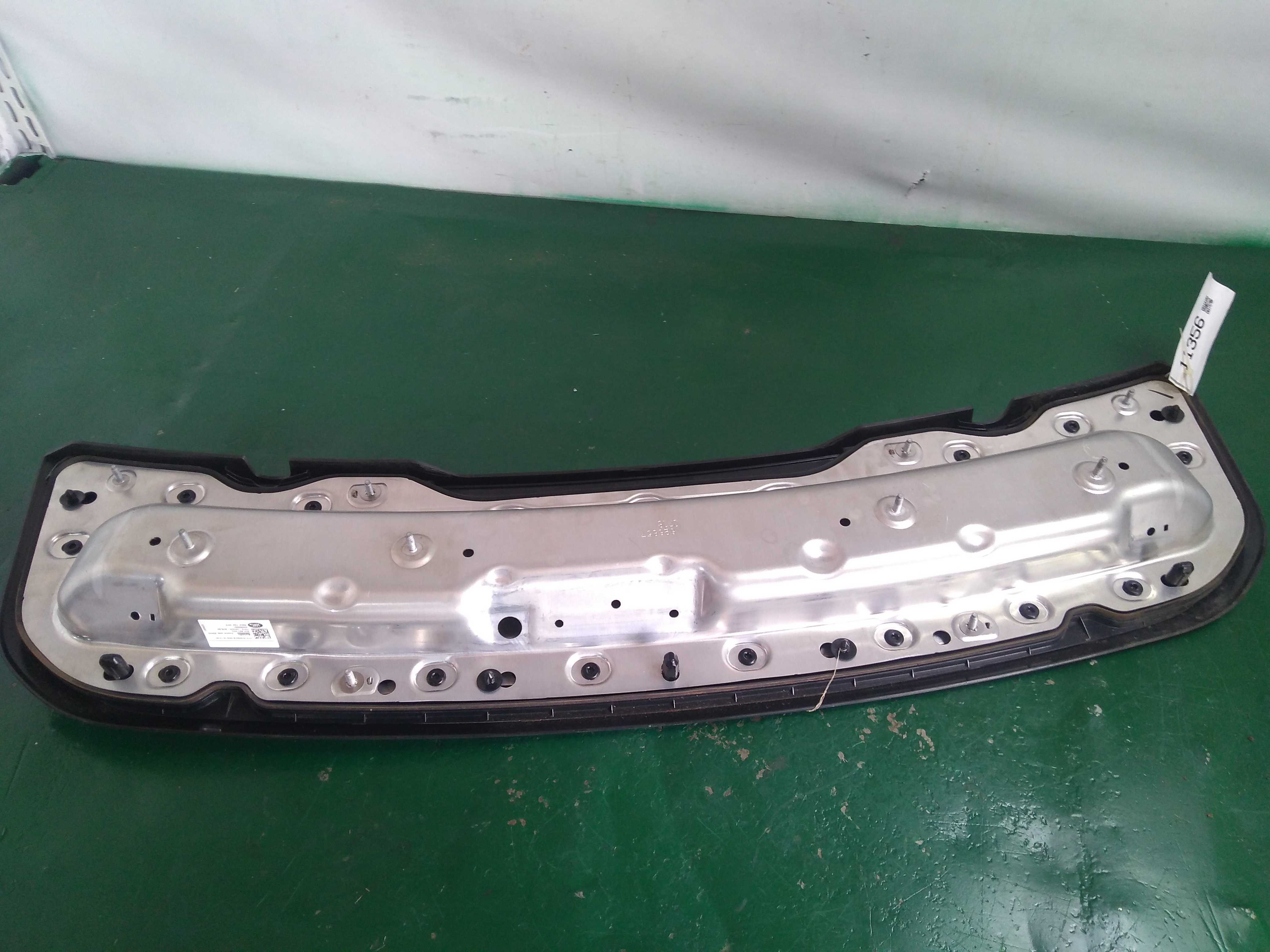 Acabamento Moldura Capô Dianteiro Discovery Sport 2015/2018 5