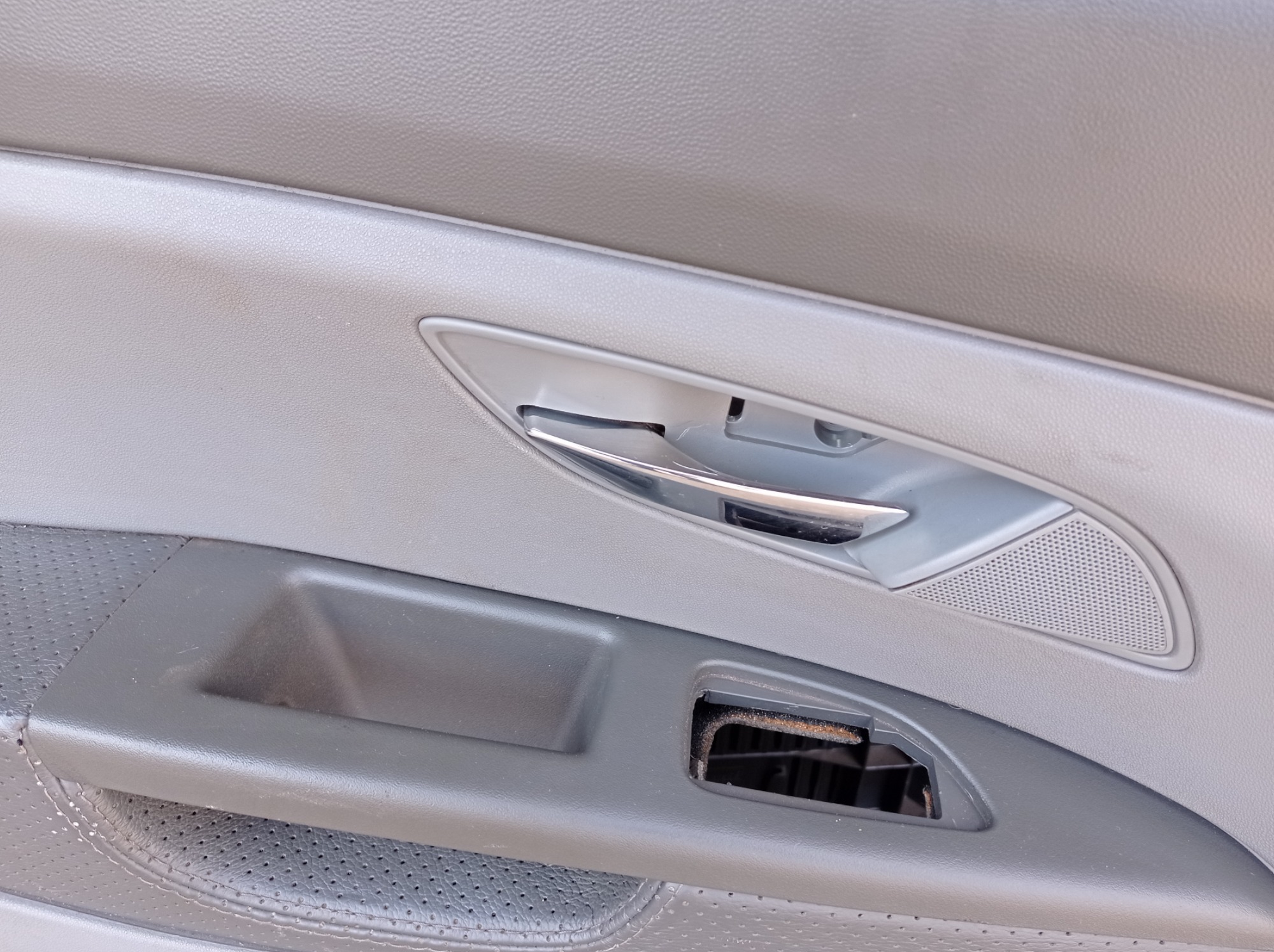 Forro Porta Traseira Esquerda Fiat Linea 2012 V468 8