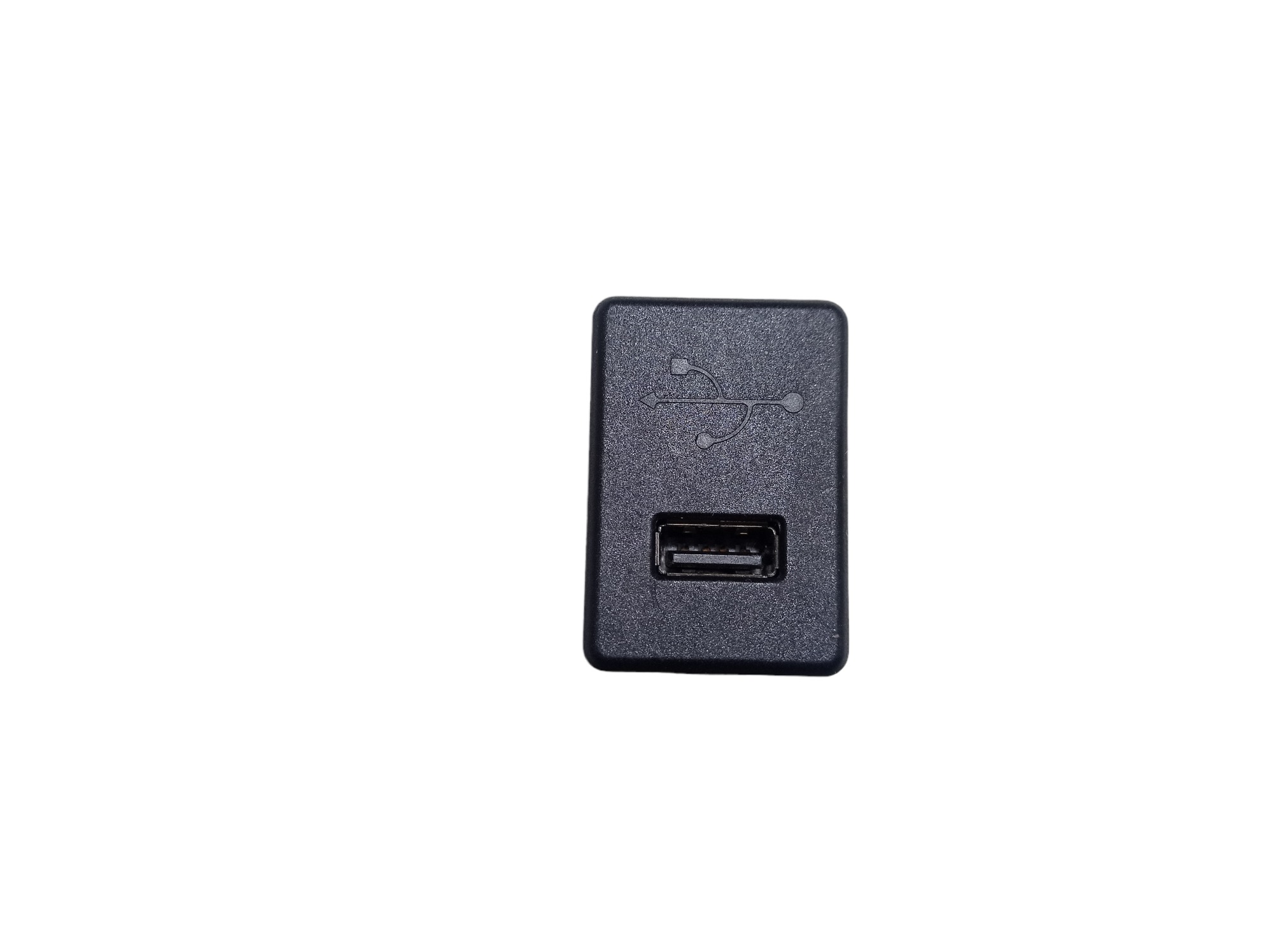 Entrada Usb Console Nissan Altima 2014 V564 5