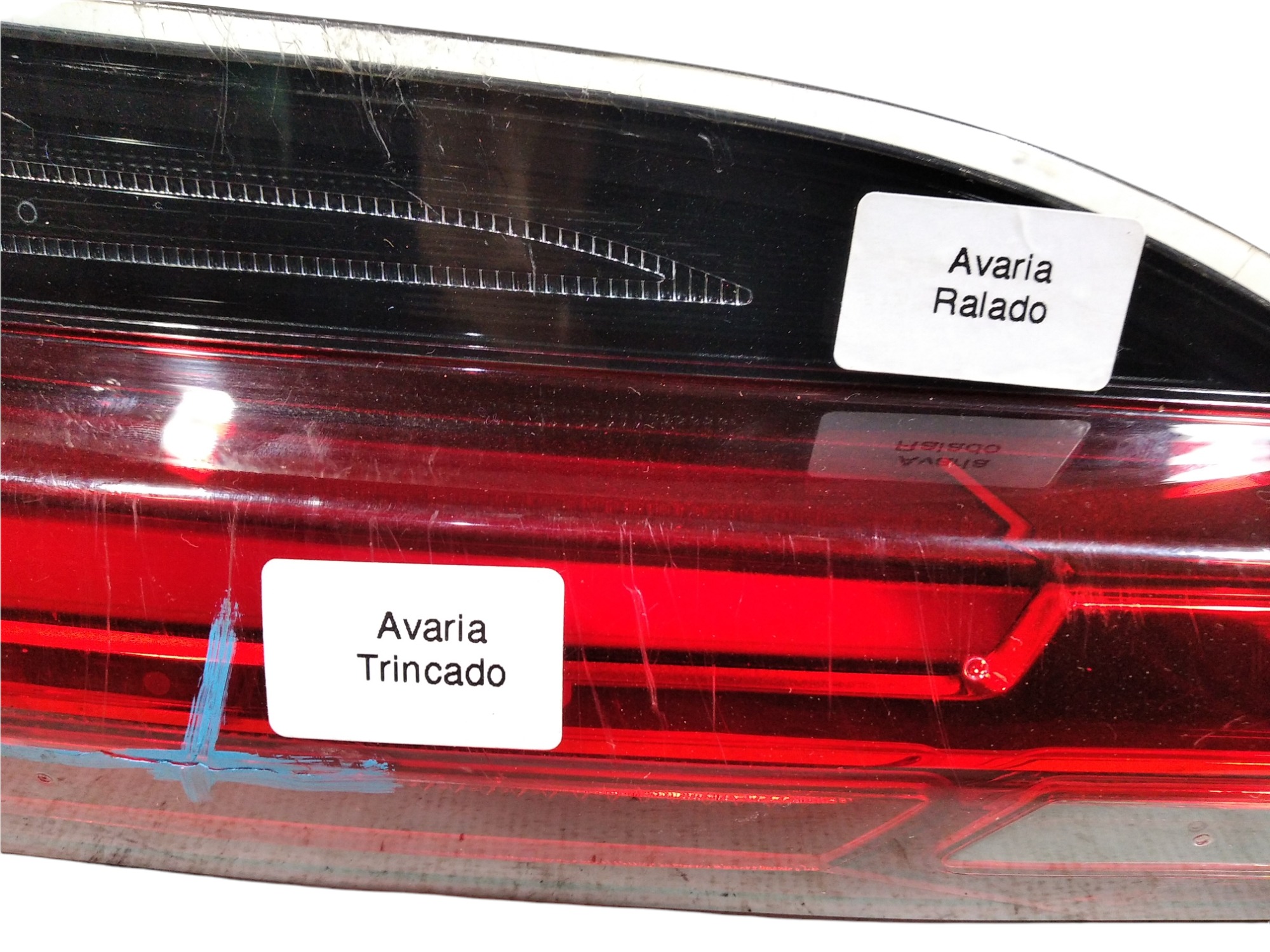 Lanterna Tampa Traseira Esquerda Bmw X4 2019 V350 Avaria 3
