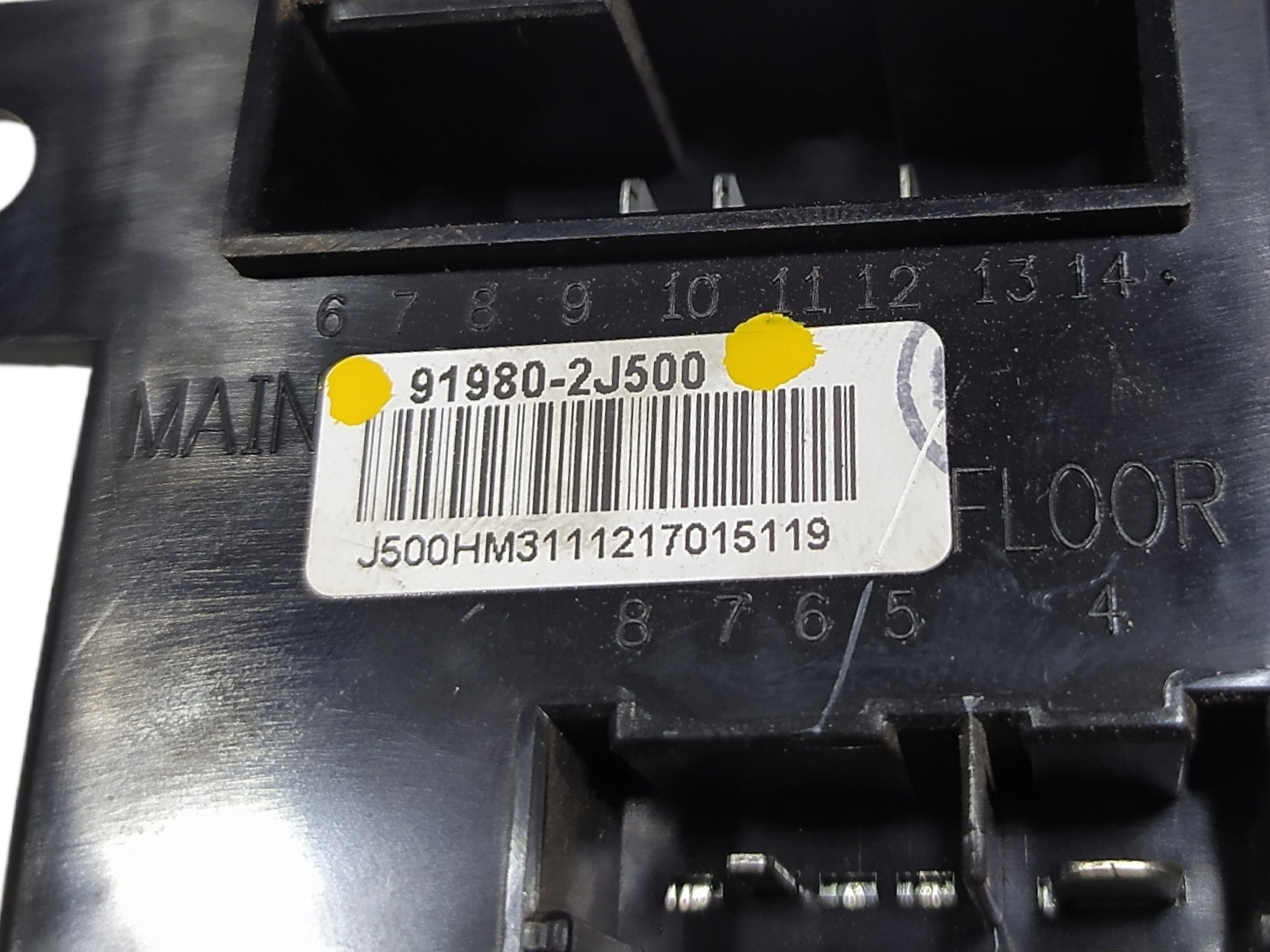 Módulo Relé Kia Cadenza 2011 A 2013 V547 6