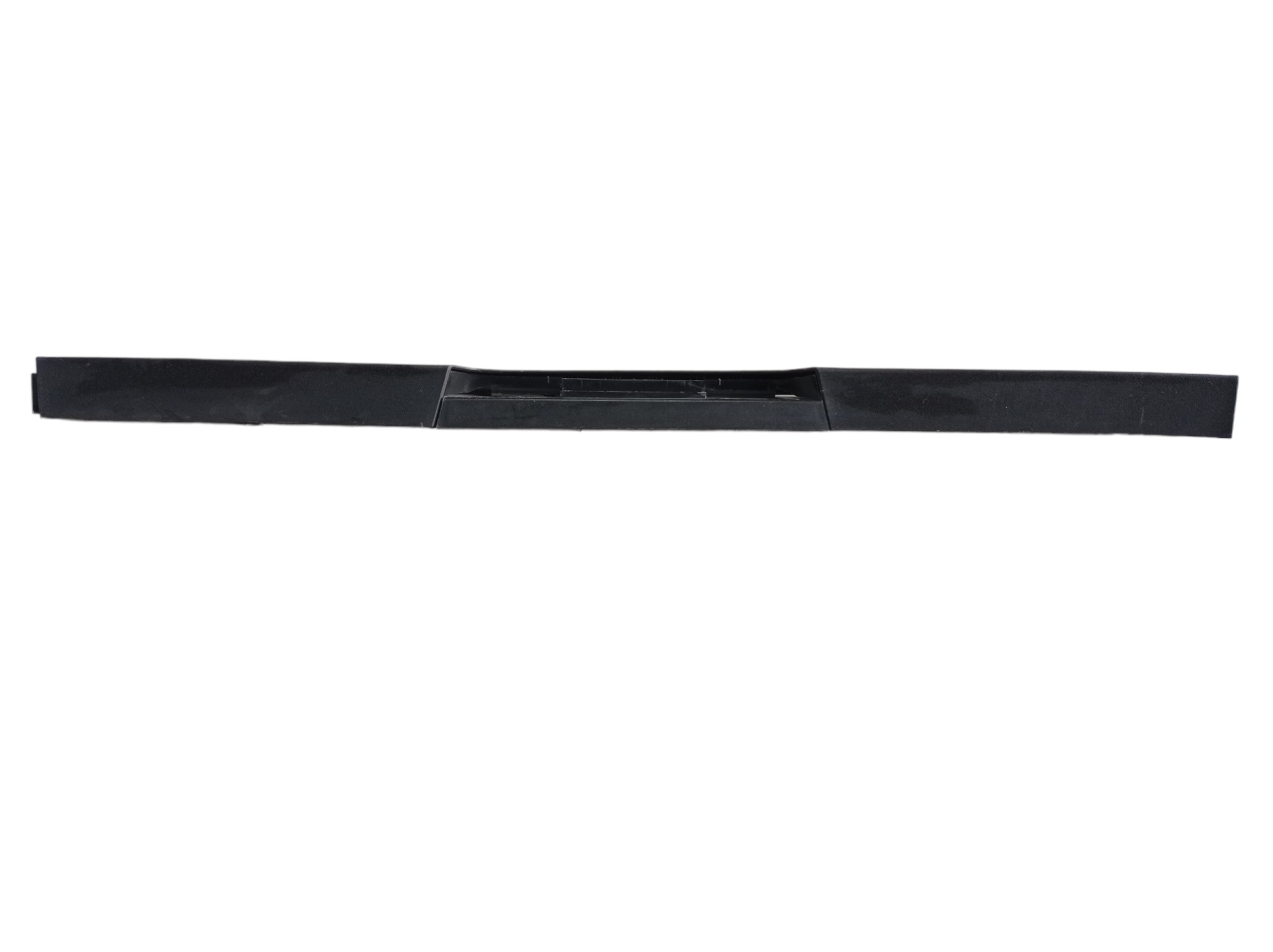 Moldura Central Luz Freio Vw Saveiro Cross 2020 V467 2