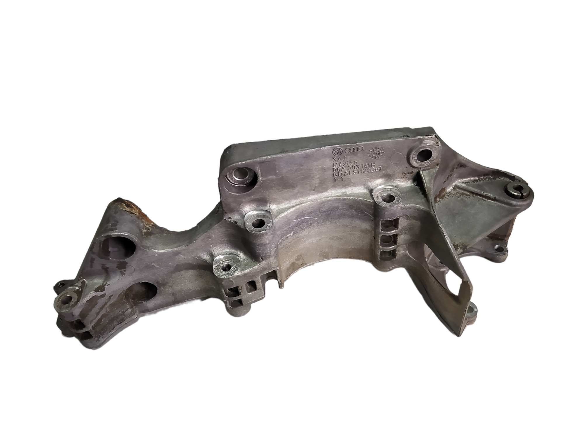 Suporte Compressor Alternador Vw Golf 2.0 2000 V478 6