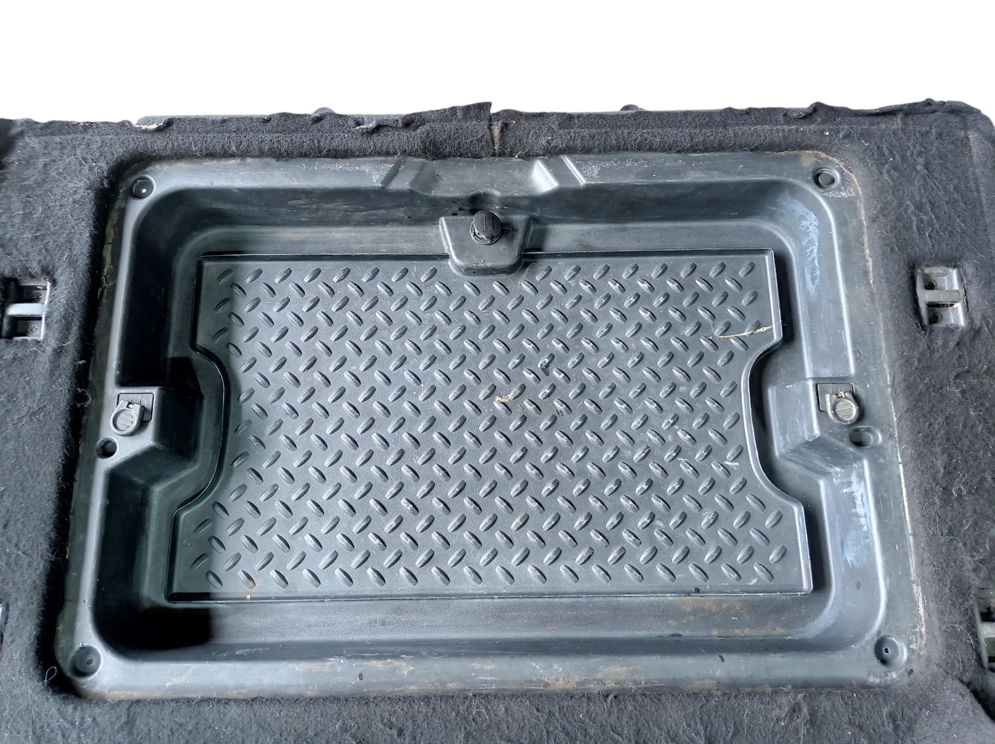 Acabamento Porta Malas Jeep Cherokee Limited 2012 V561 7
